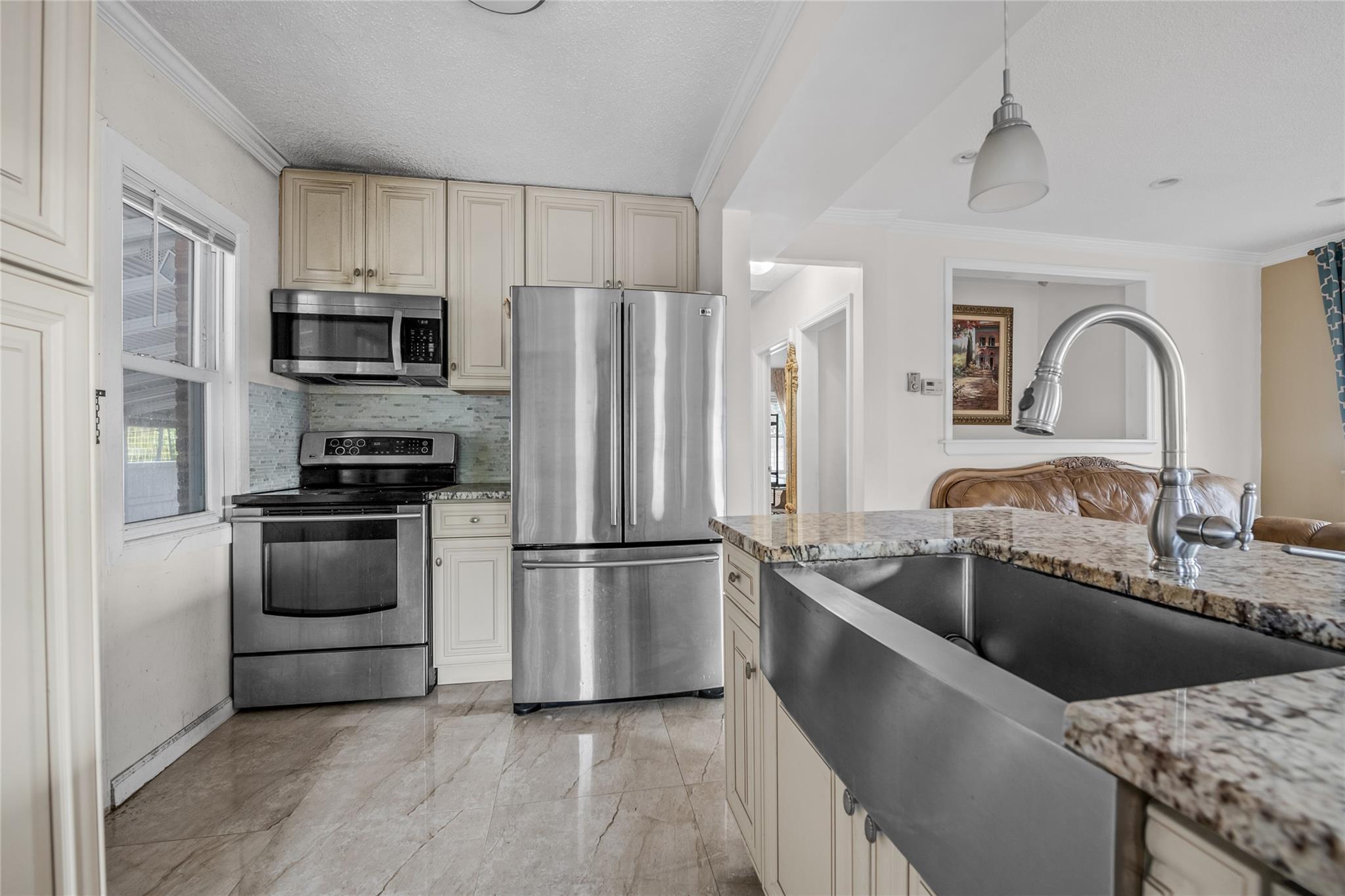 Single Family Gladwin  Queens, NY 11365, MLS-883654-7