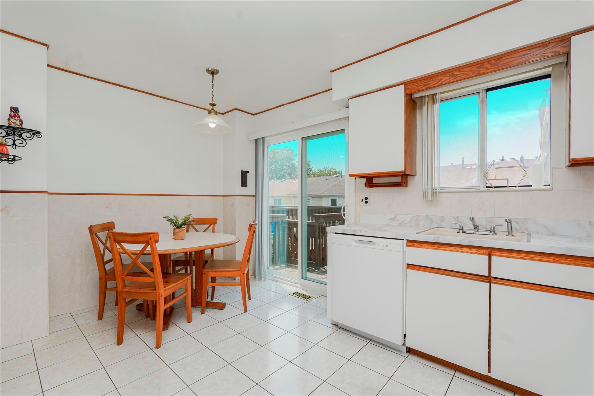 Single Family Carol  Staten Island, NY 10303, MLS-883663-13