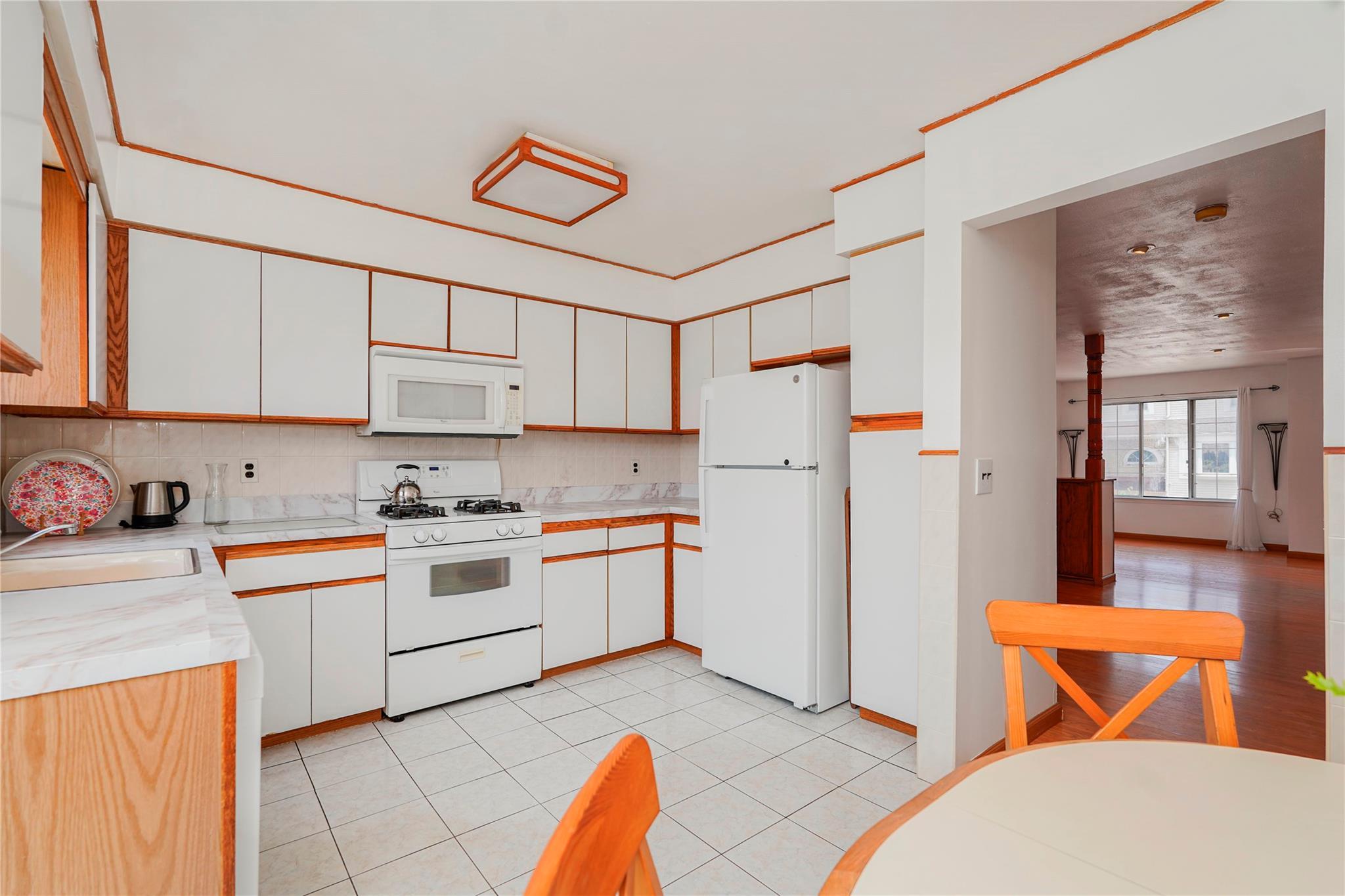 Single Family Carol  Staten Island, NY 10303, MLS-883663-16