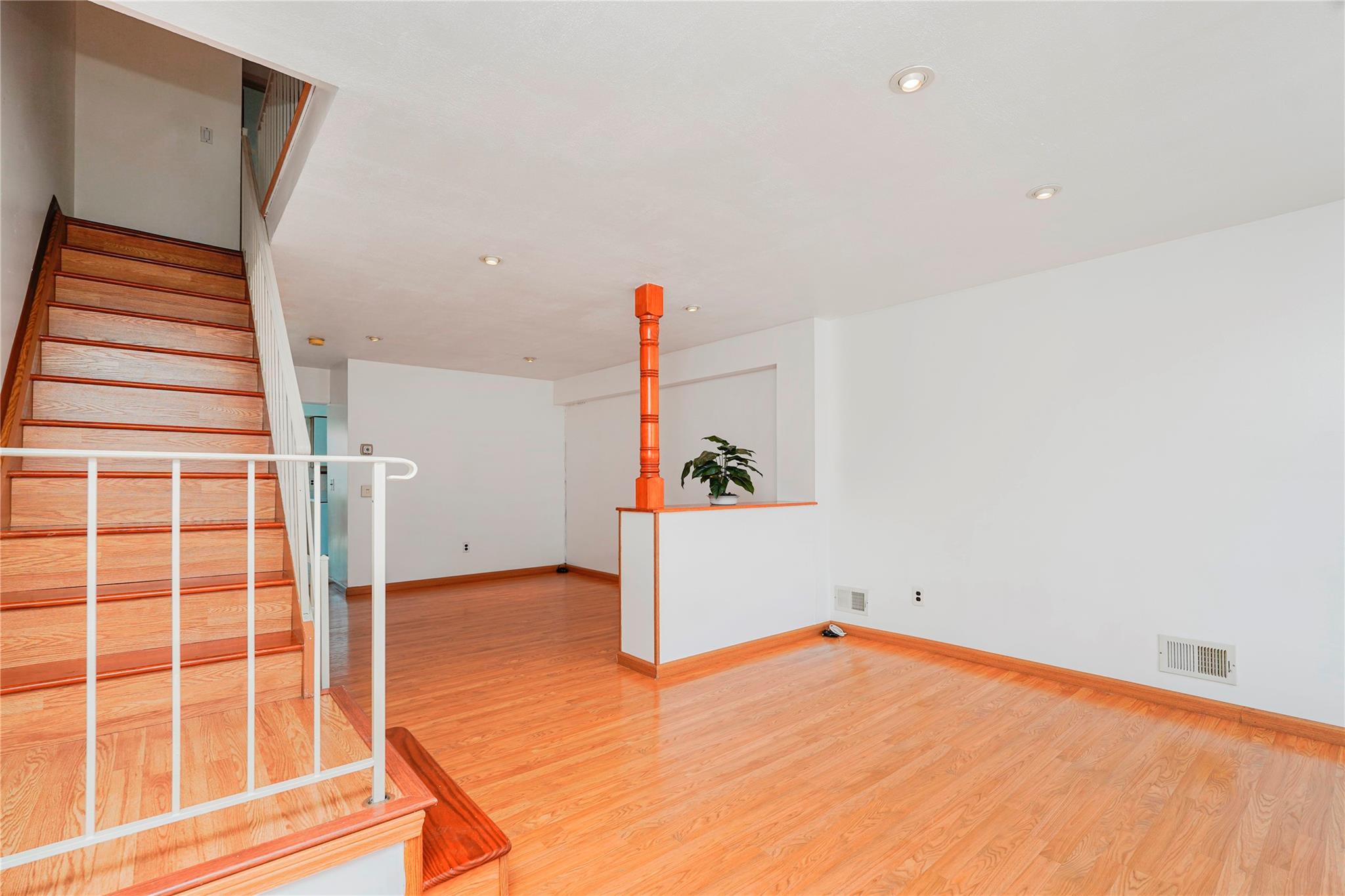 Single Family Carol  Staten Island, NY 10303, MLS-883663-19