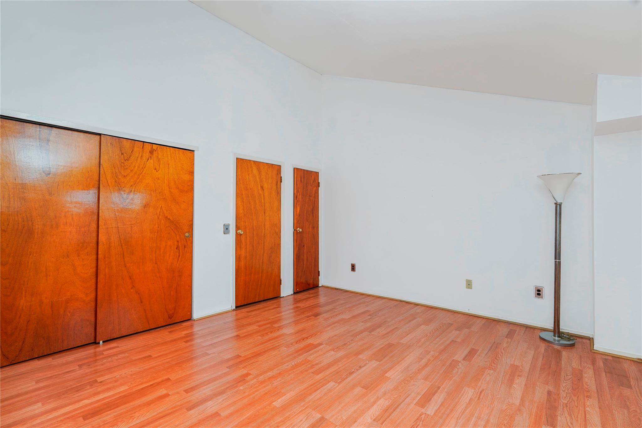 Single Family Carol  Staten Island, NY 10303, MLS-883663-25