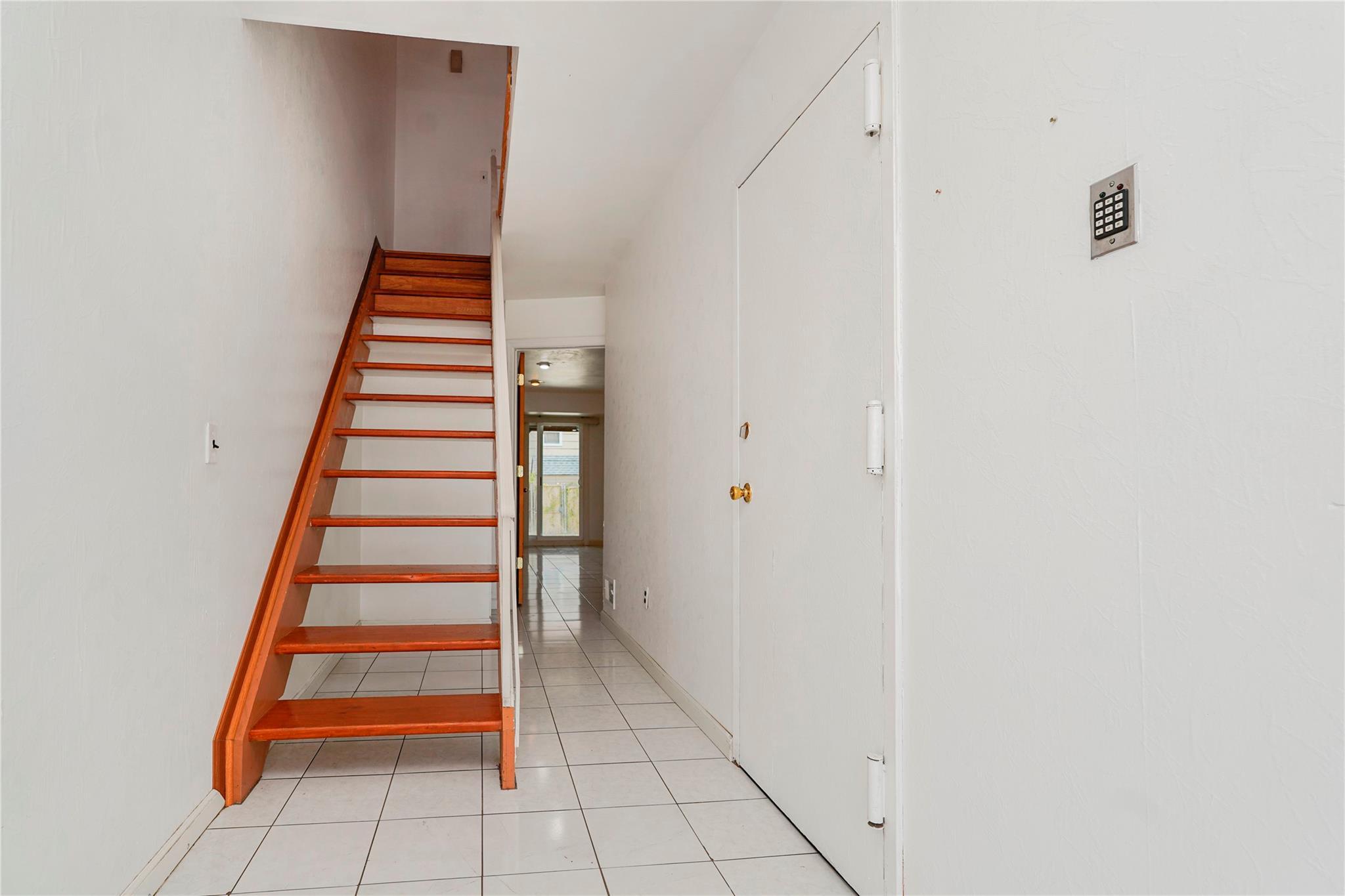 Single Family Carol  Staten Island, NY 10303, MLS-883663-3