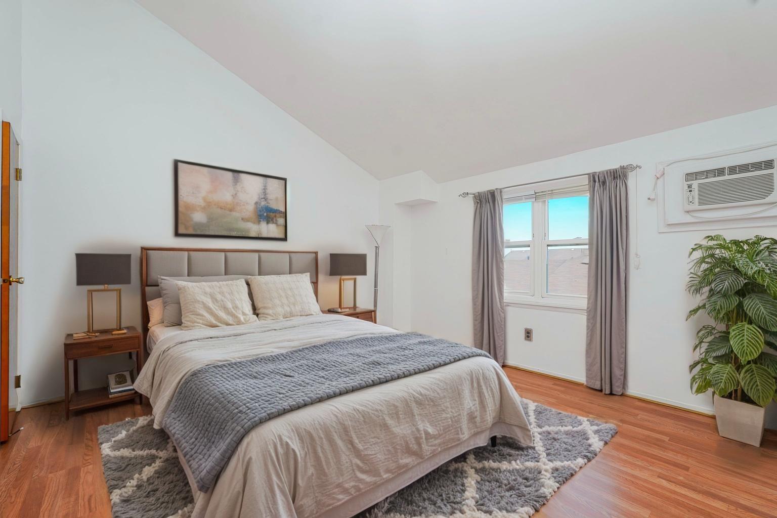 Single Family Carol  Staten Island, NY 10303, MLS-883663-37