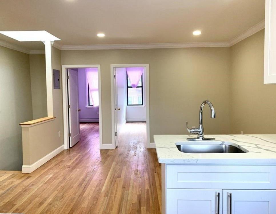 Single Family Bathgate  Bronx, NY 10458, MLS-883665-21