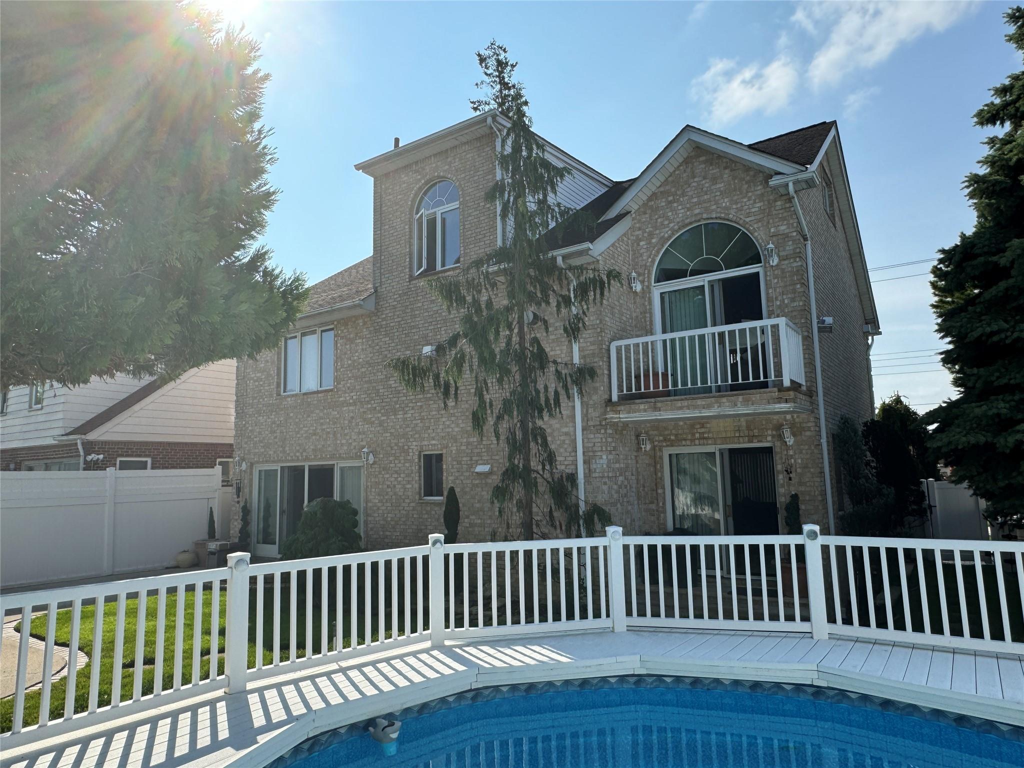 Single Family 11th  Queens, NY 11357, MLS-883673-2