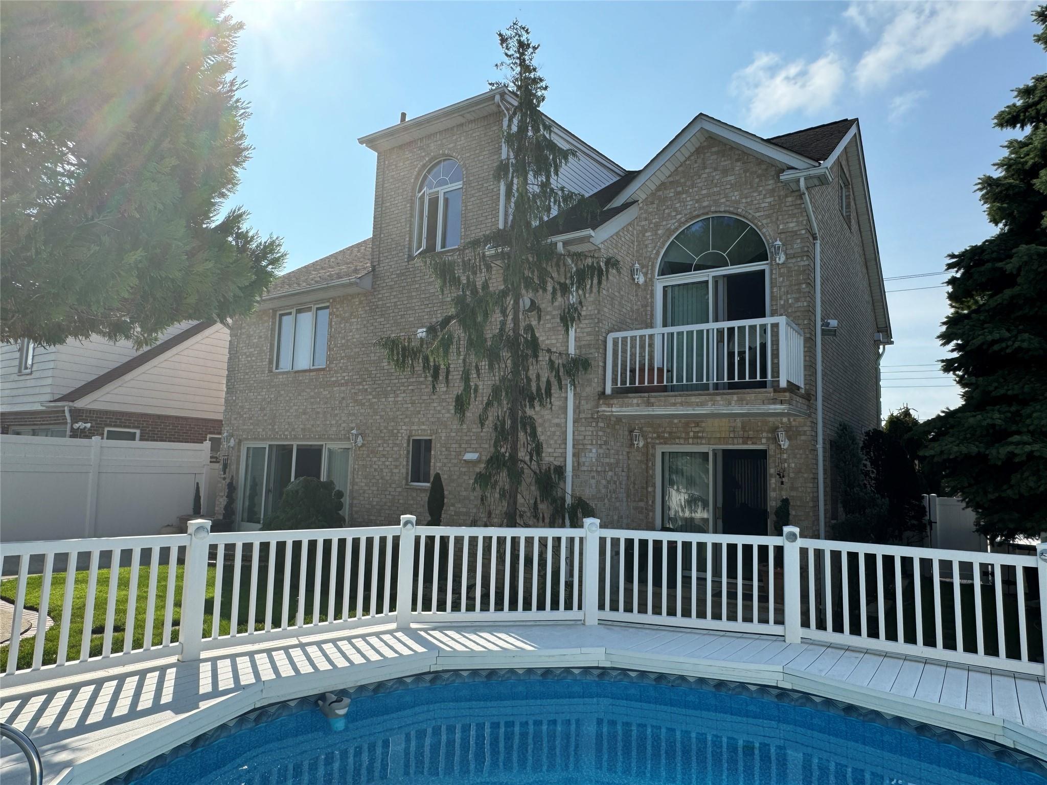 Single Family 11th  Queens, NY 11357, MLS-883673-7