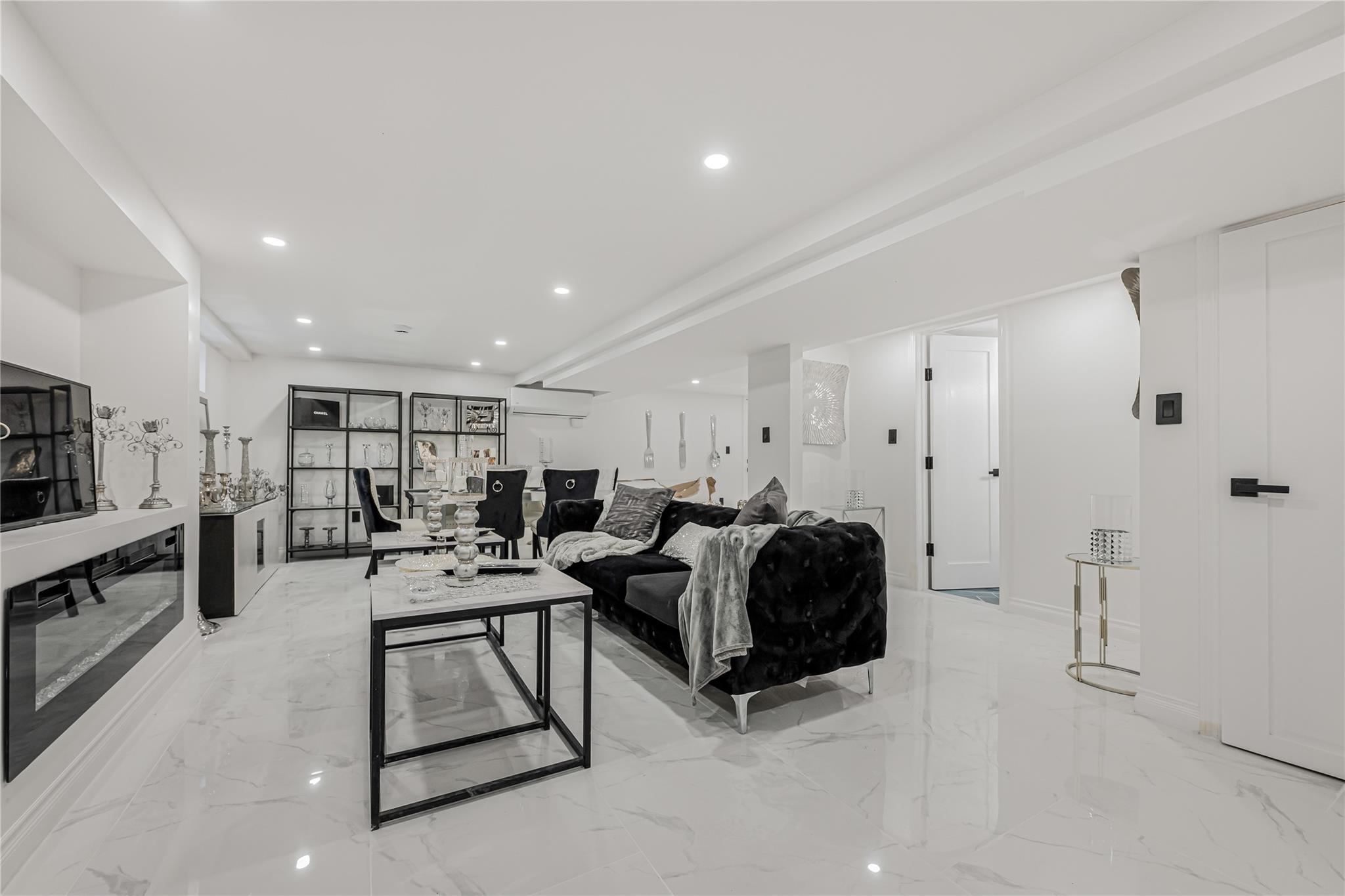 Single Family Fairview Nassau County, NY 11542, MLS-883744-14