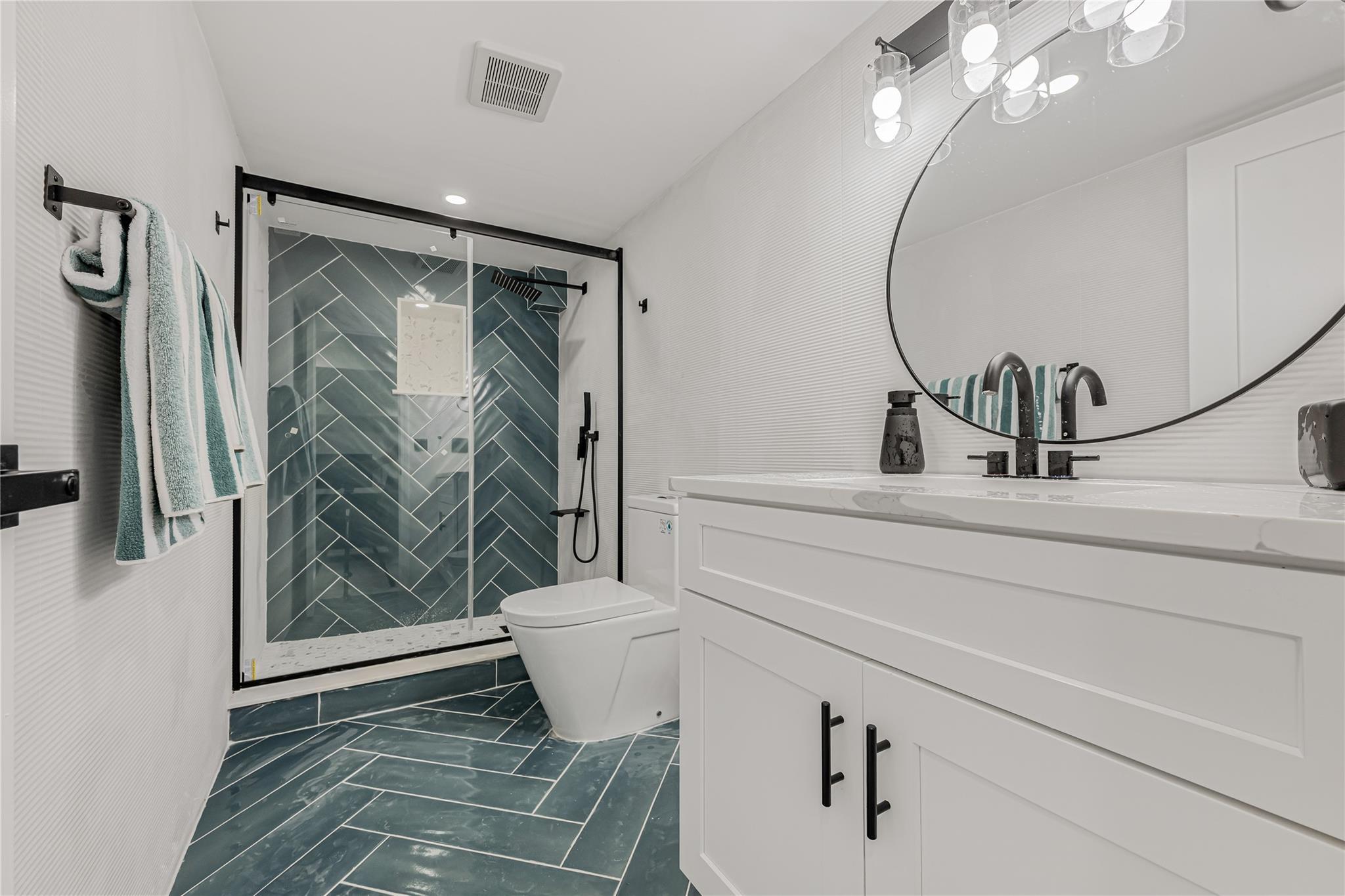 Single Family Fairview Nassau County, NY 11542, MLS-883744-24