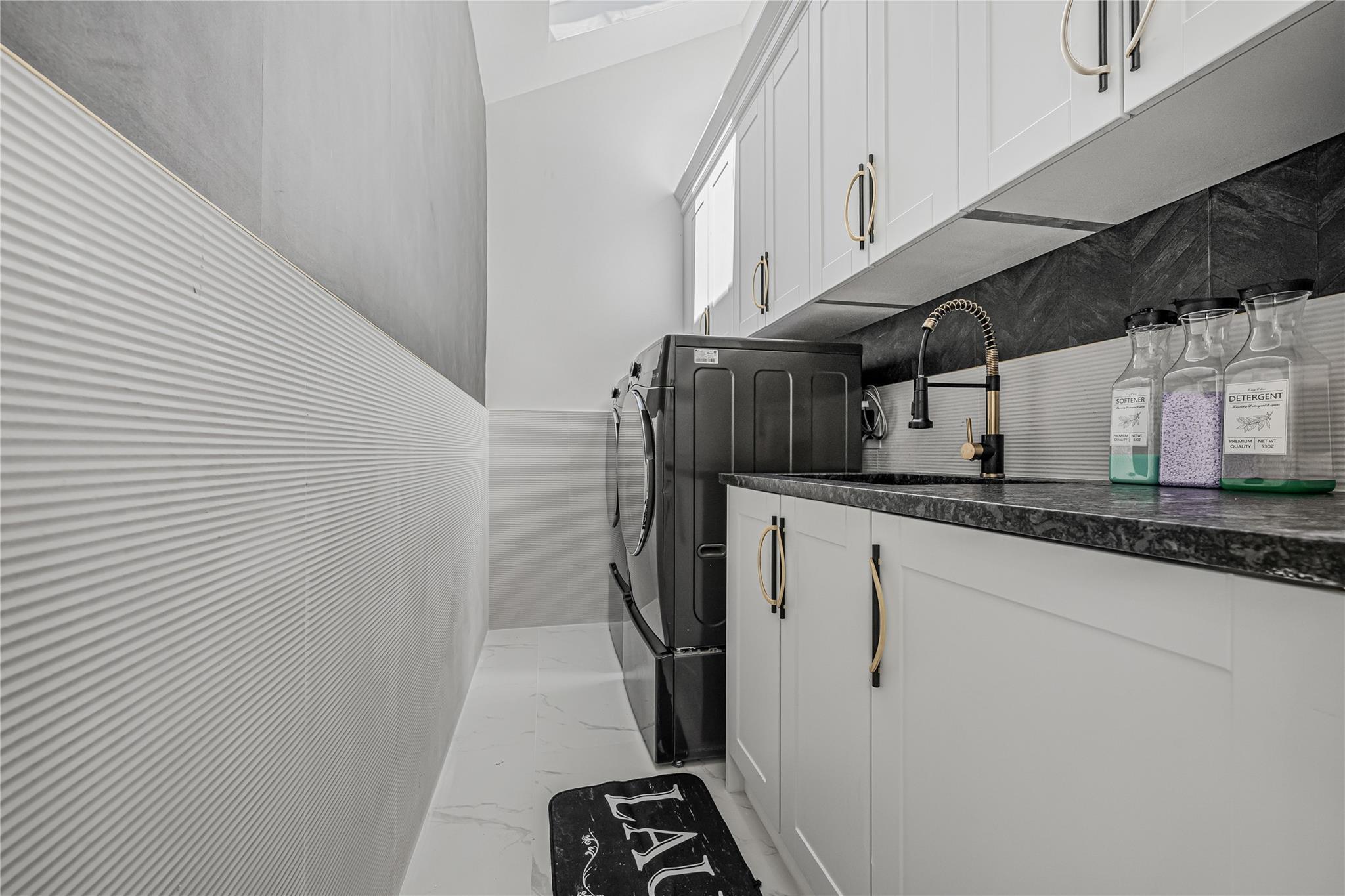 Single Family Fairview Nassau County, NY 11542, MLS-883744-49