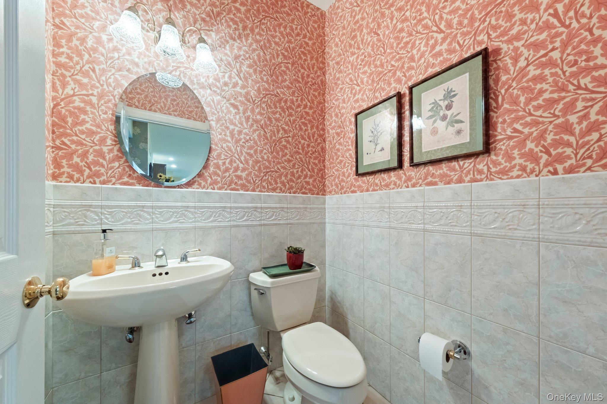 Single Family Hyatt  Westchester County, NY 10589, MLS-883765-21