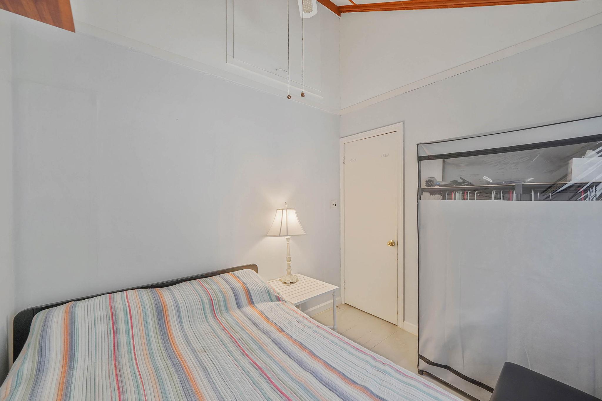 Single Family Youngs  Suffolk County, NY 11952, MLS-883793-11