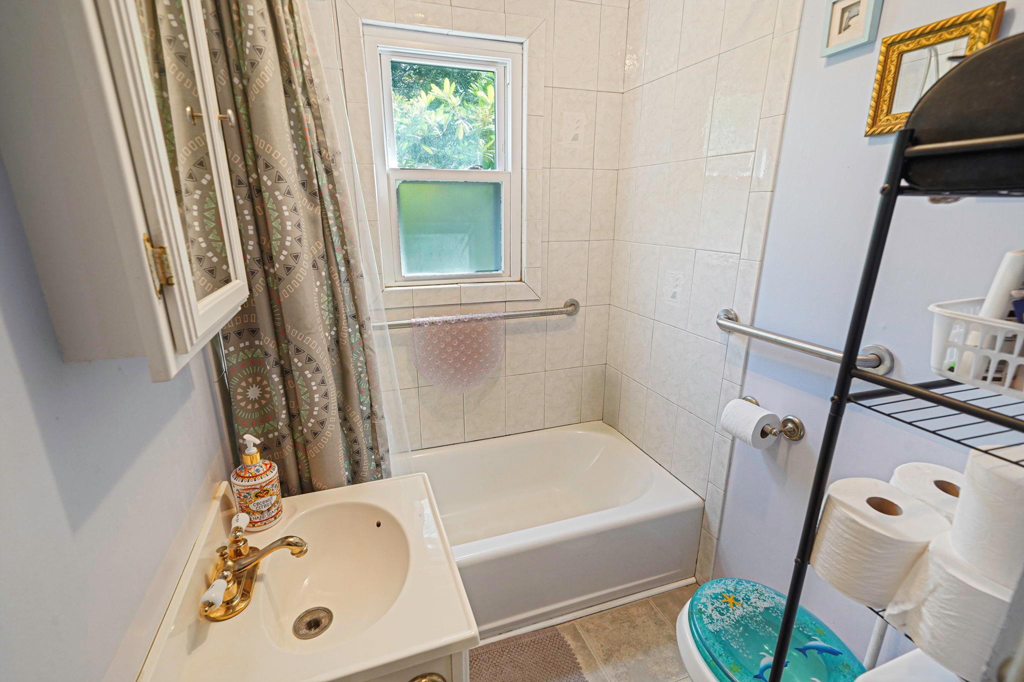 Single Family Youngs  Suffolk County, NY 11952, MLS-883793-13