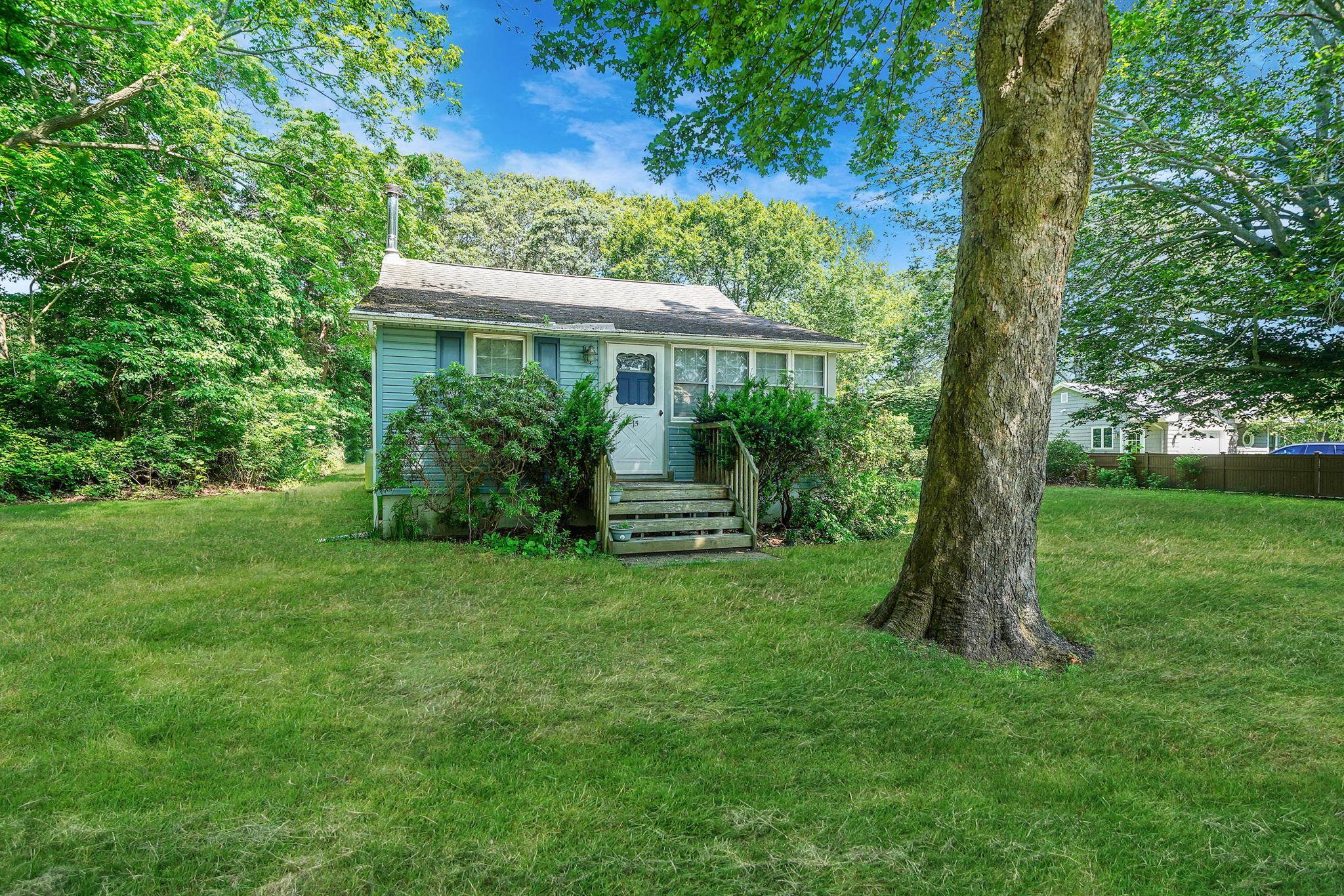 Single Family Youngs  Suffolk County, NY 11952, MLS-883793-15
