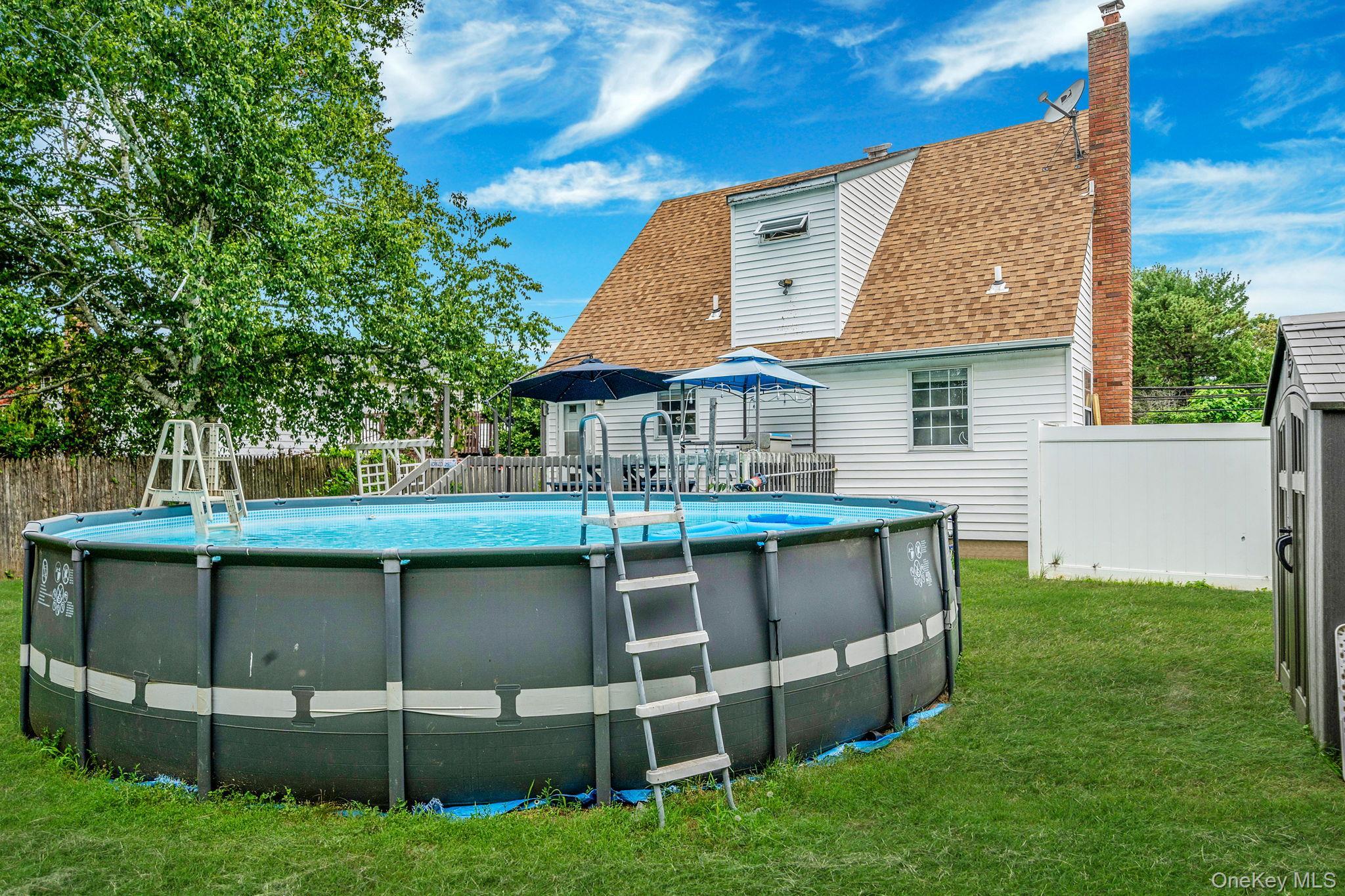 Single Family Union  Suffolk County, NY 11779, MLS-883809-4