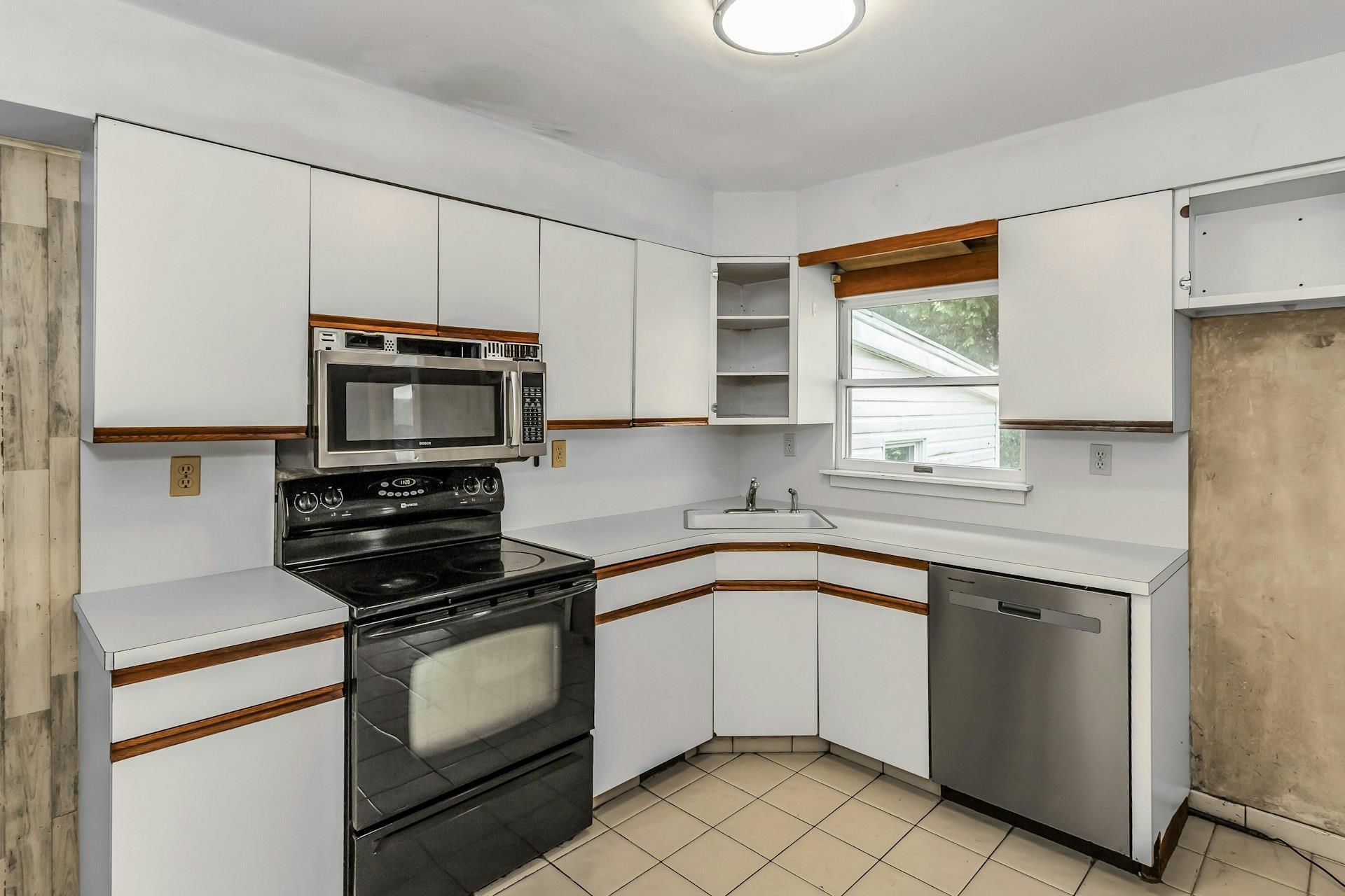 Single Family Harrison  Nassau County, NY 11558, MLS-883884-7