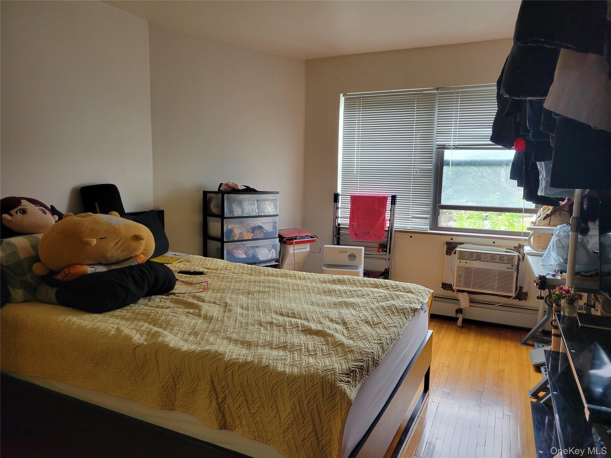 Single Family Kneeland  Queens, NY 11373, MLS-883900-9