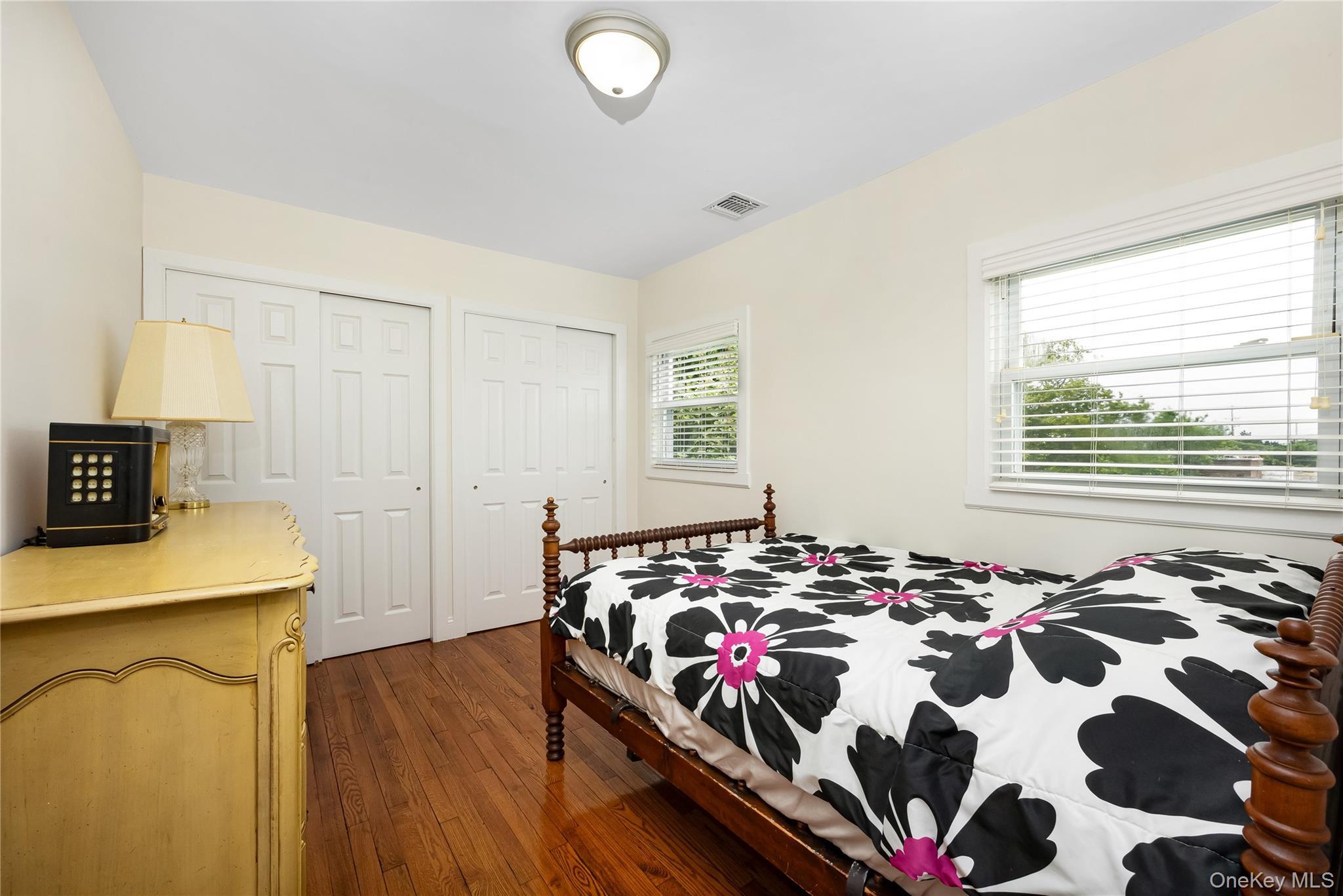 Single Family Park Nassau County, NY 11509, MLS-883928-23