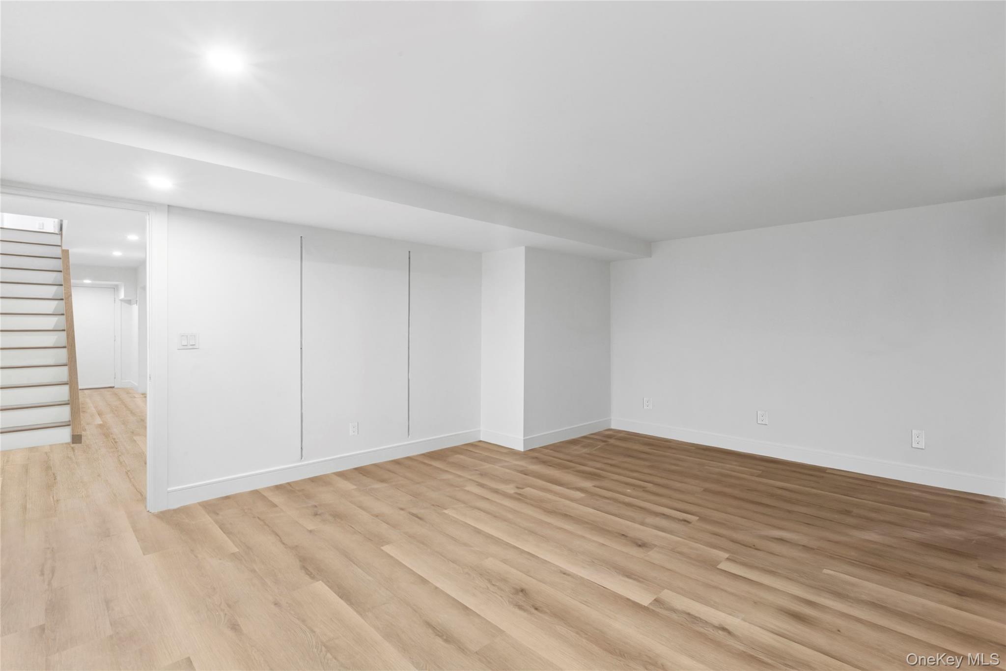 Single Family Plume Grass Suffolk County, NY 11977, MLS-883942-24