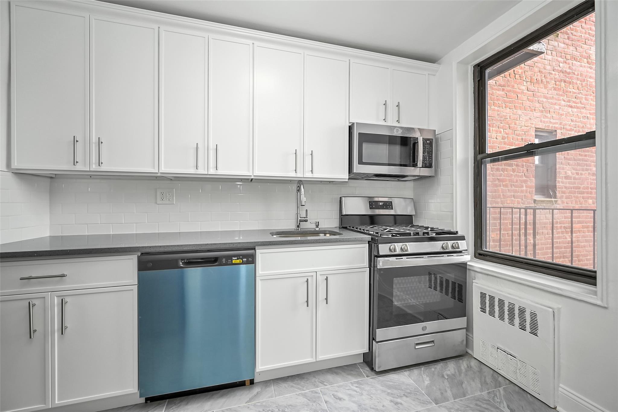 Coop Neilson  Queens, NY 11691, MLS-883964-7