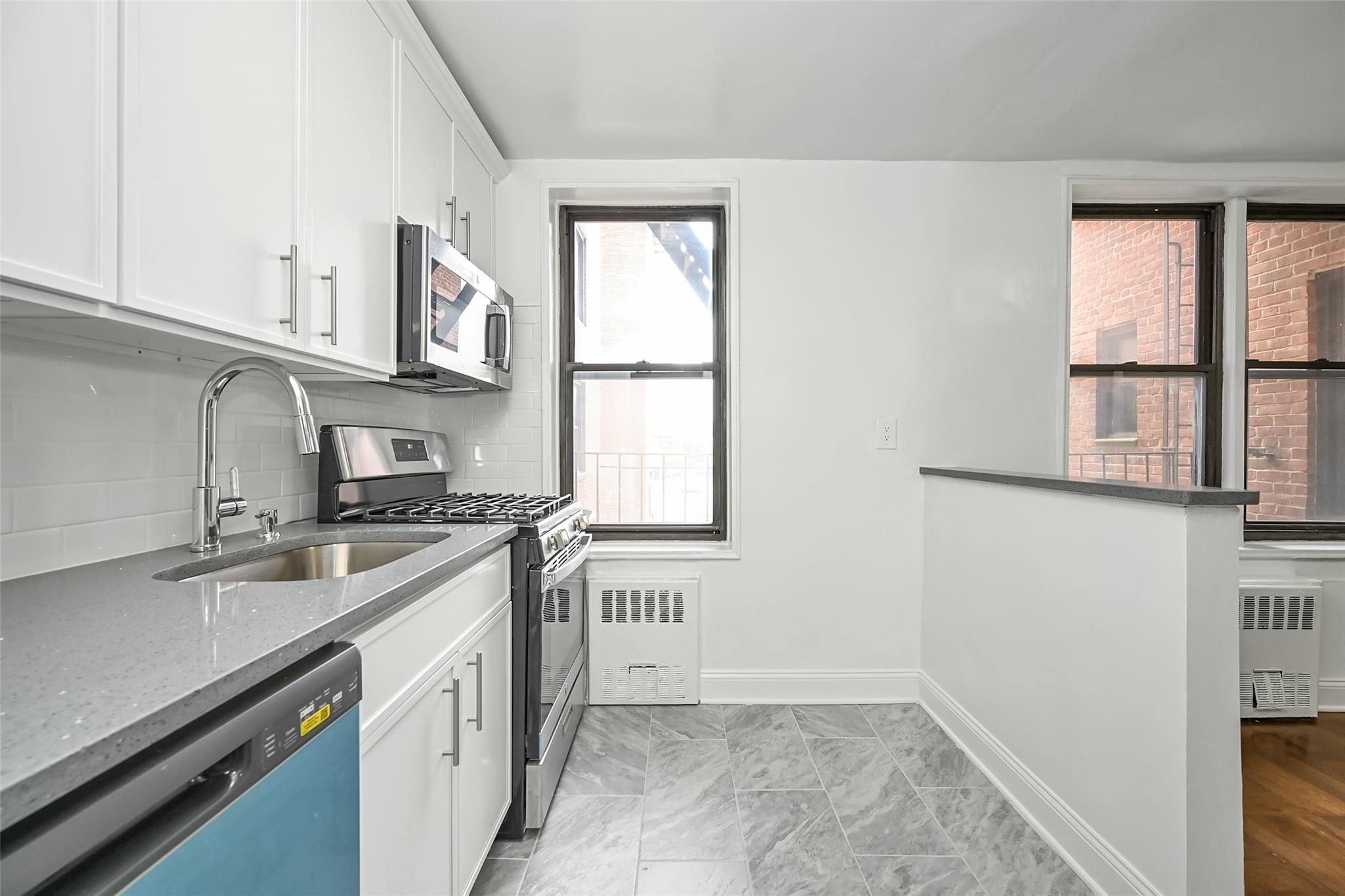Coop Neilson  Queens, NY 11691, MLS-883964-8