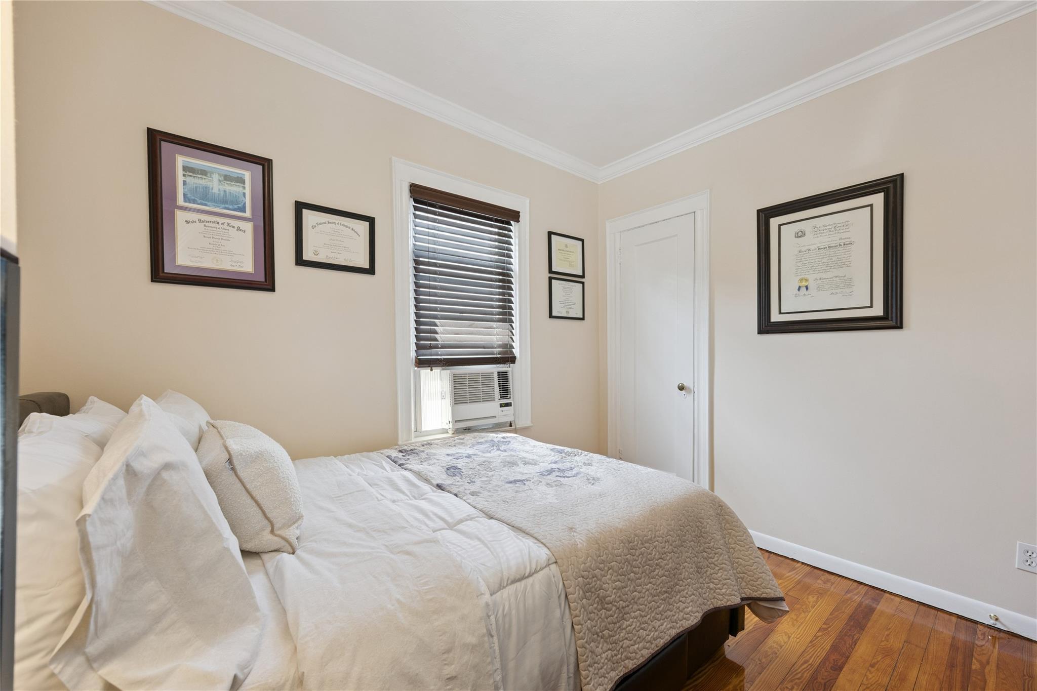 Single Family 33rd  Queens, NY 11354, MLS-883971-21