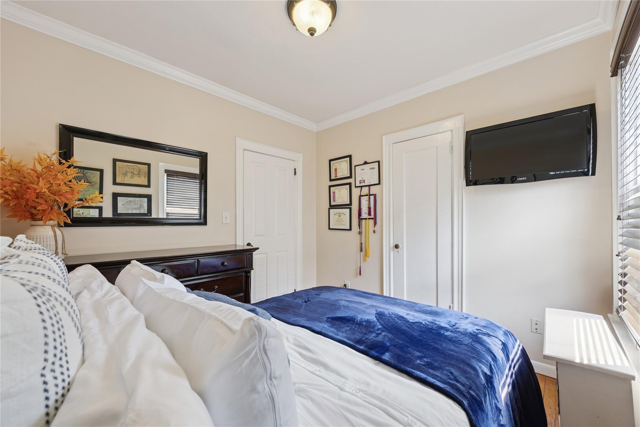 Single Family 33rd  Queens, NY 11354, MLS-883971-23