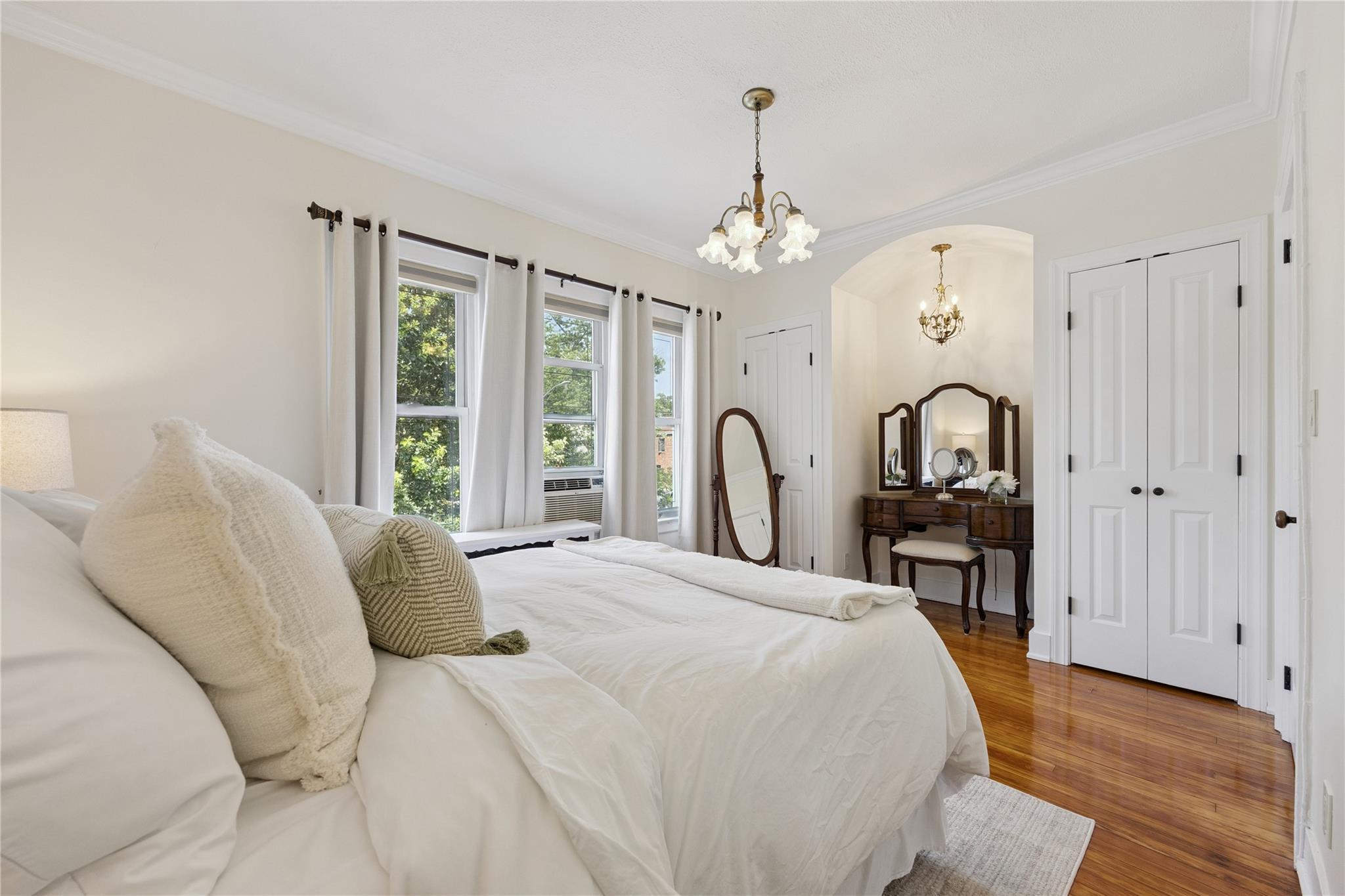 Single Family 33rd  Queens, NY 11354, MLS-883971-26
