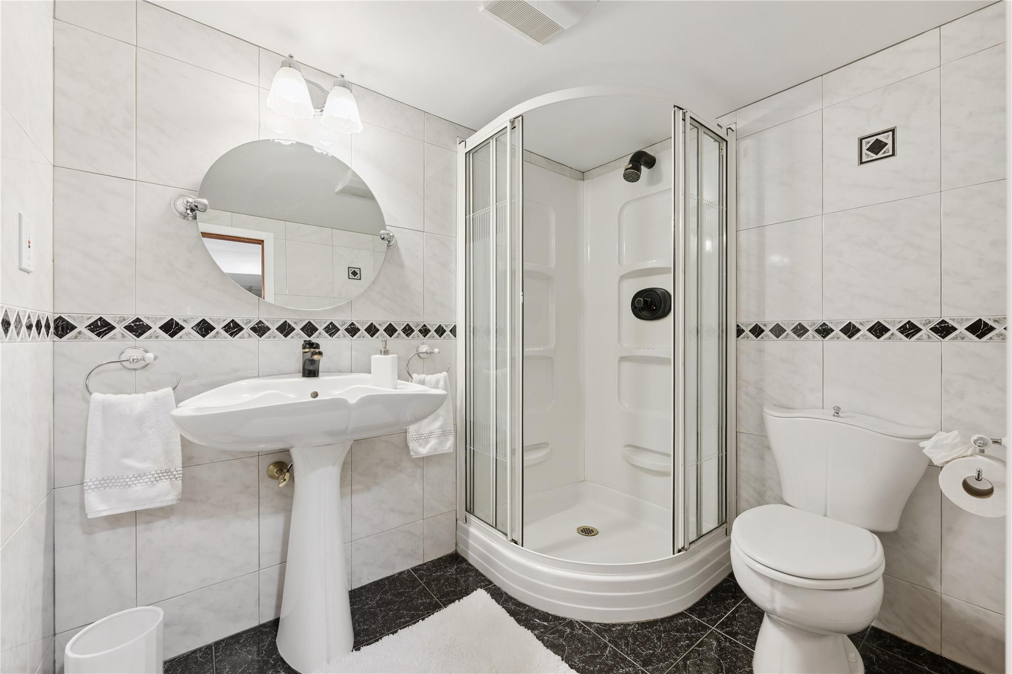 Single Family 33rd  Queens, NY 11354, MLS-883971-29