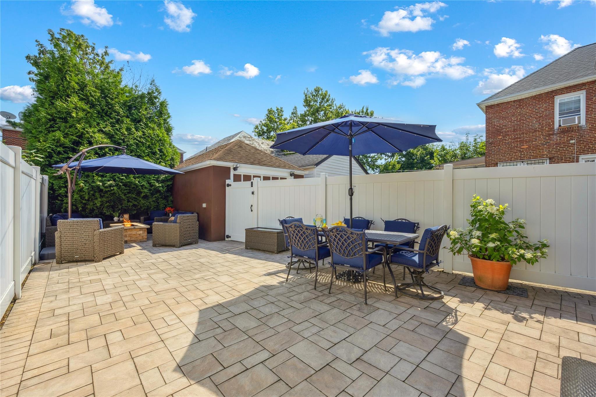 Single Family 33rd  Queens, NY 11354, MLS-883971-32
