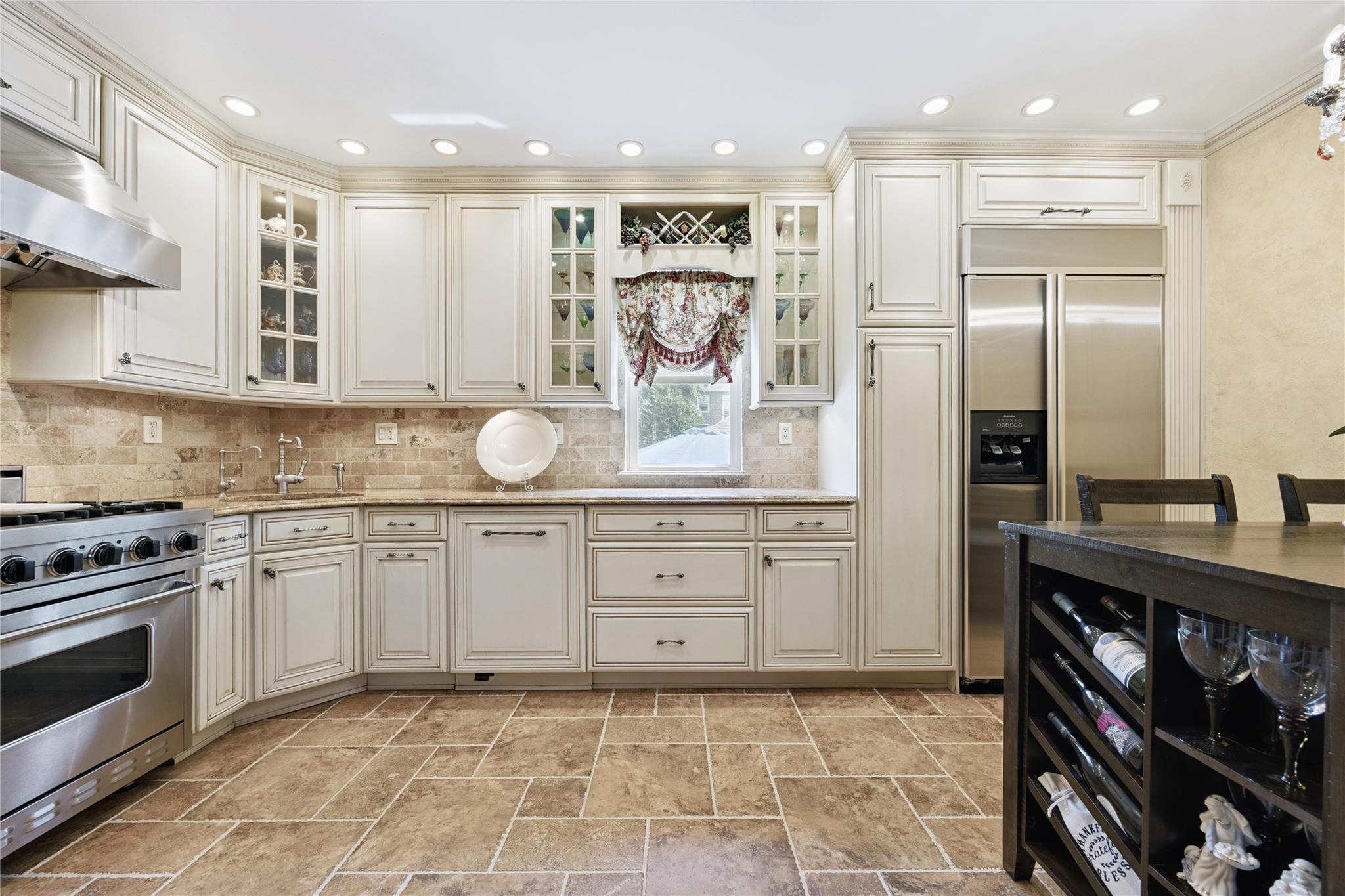 Single Family 33rd  Queens, NY 11354, MLS-883971-7