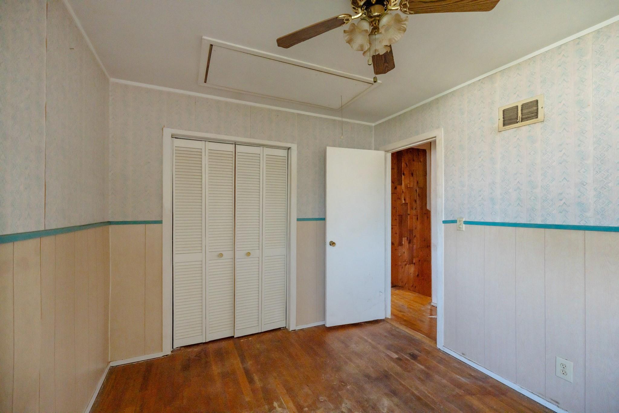 Single Family Layton  Nassau County, NY 11520, MLS-883973-11