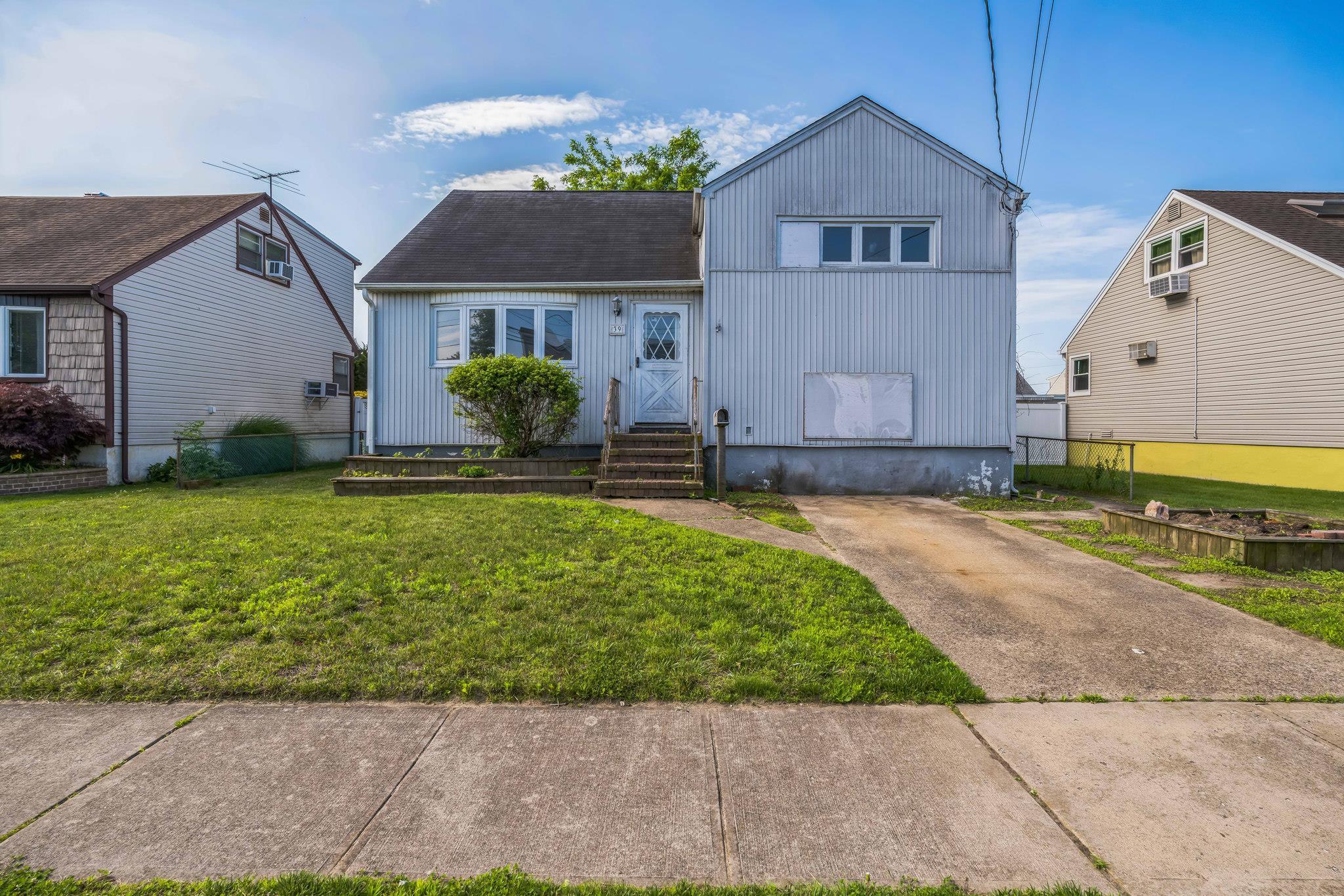Single Family Layton  Nassau County, NY 11520, MLS-883973-2