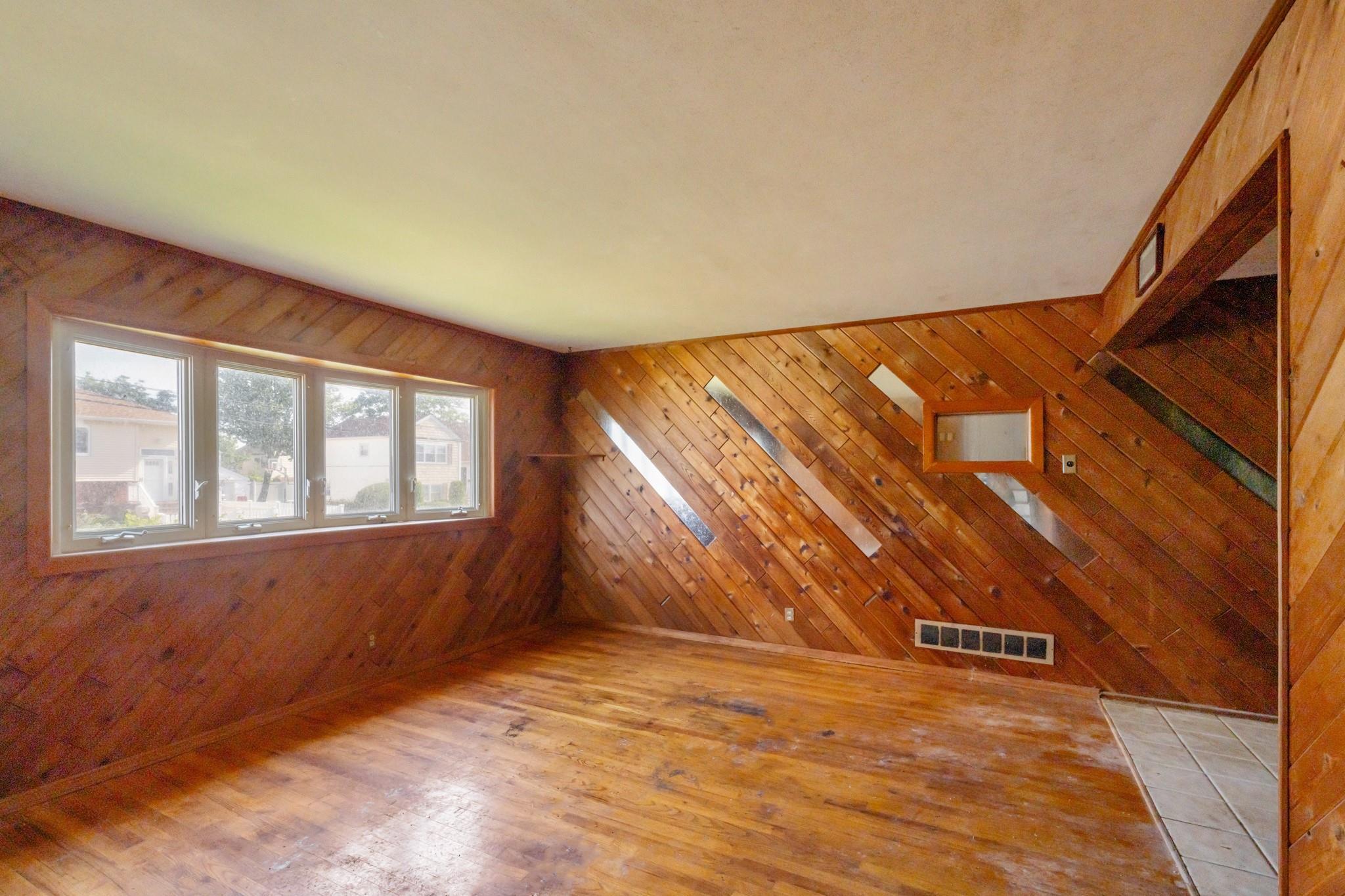 Single Family Layton  Nassau County, NY 11520, MLS-883973-6