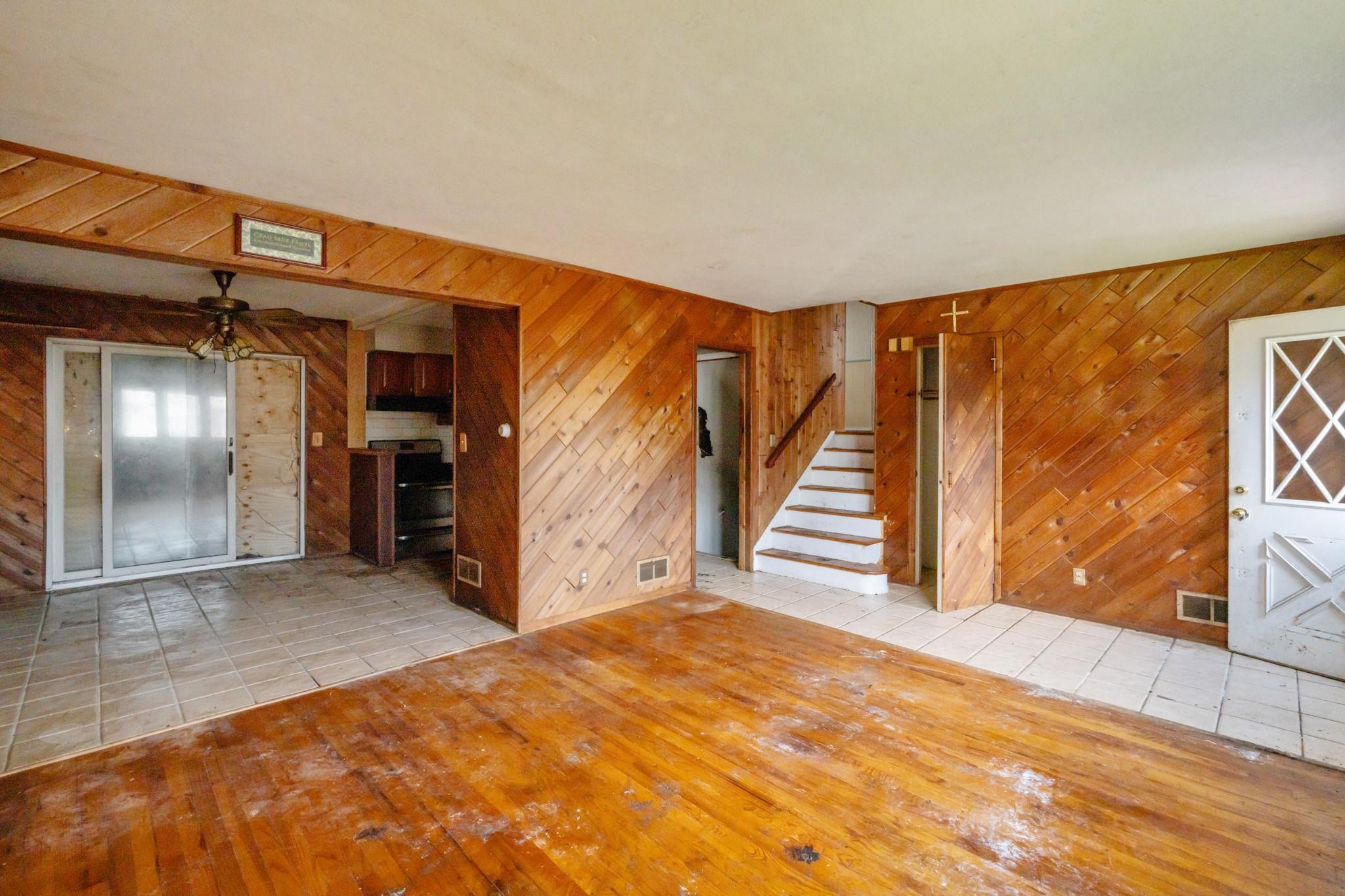Single Family Layton  Nassau County, NY 11520, MLS-883973-8