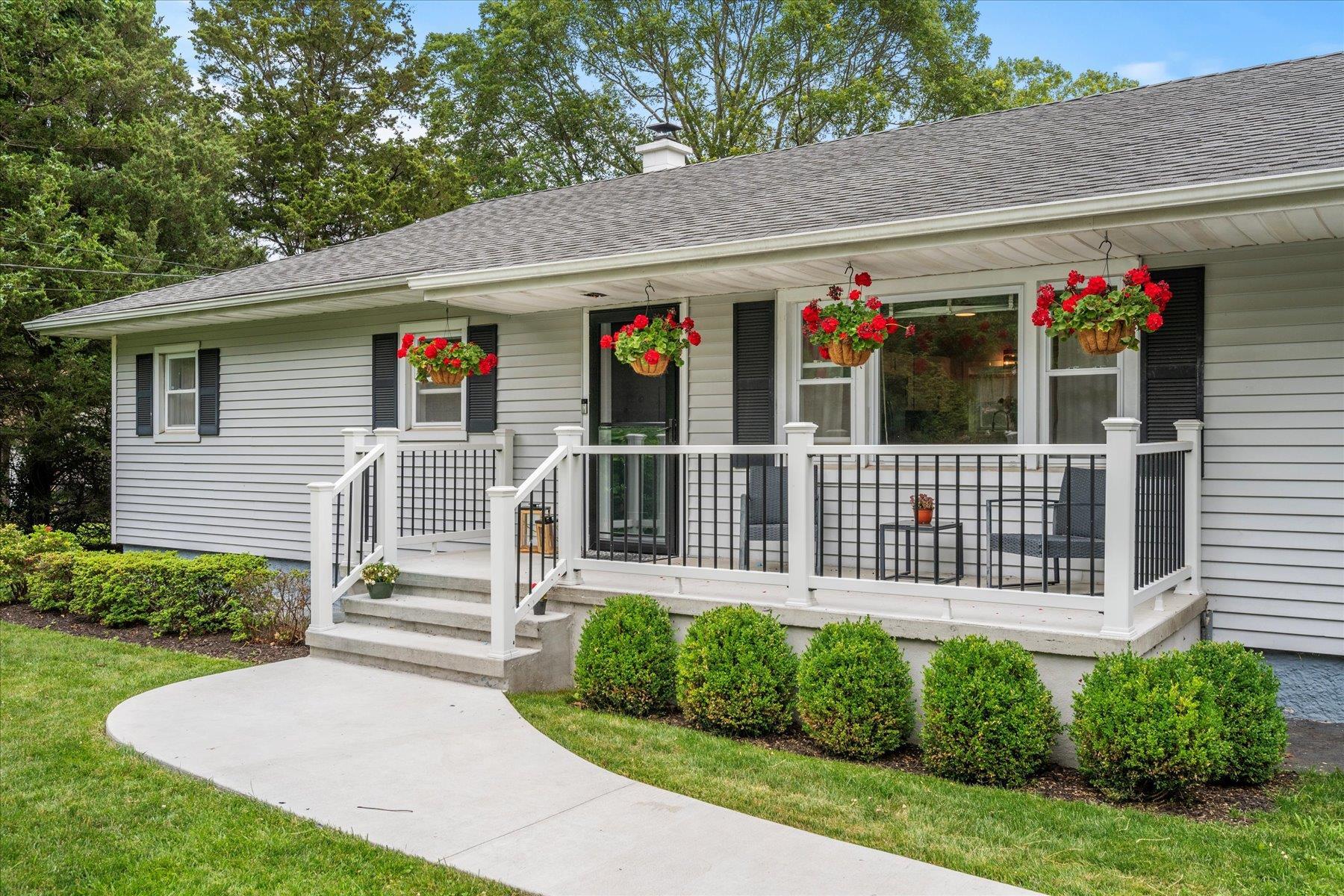 Single Family Hounslow  Suffolk County, NY 11967, MLS-883991-4