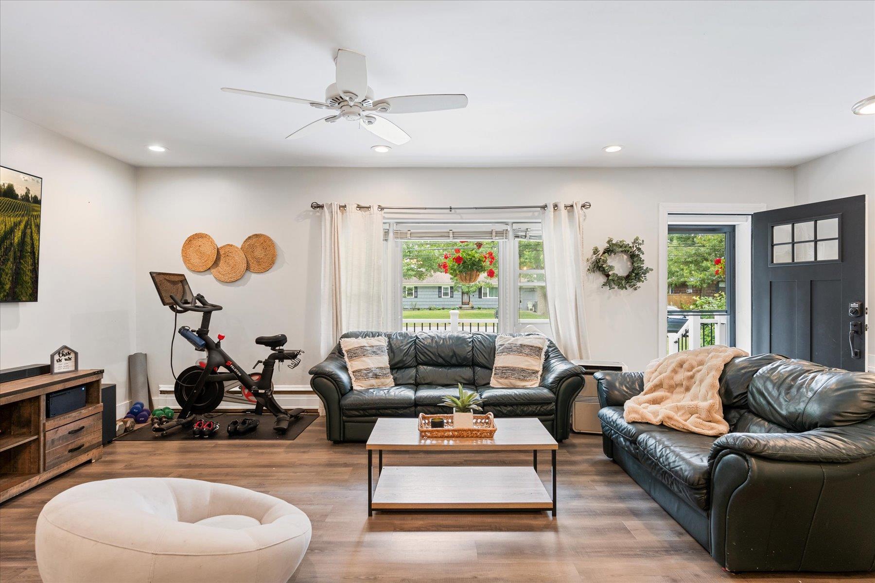 Single Family Hounslow  Suffolk County, NY 11967, MLS-883991-6