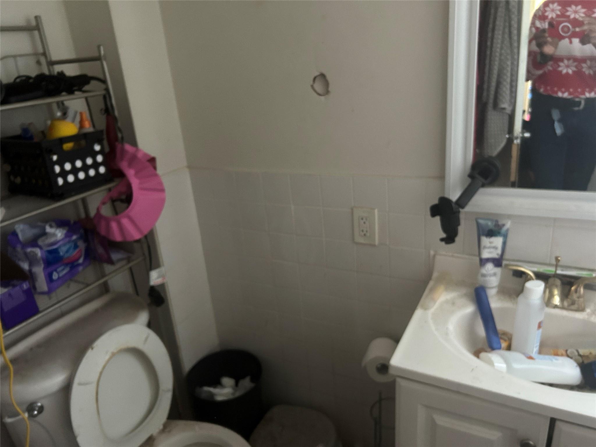 Single Family Westside  Suffolk County, NY 11706, MLS-884005-3