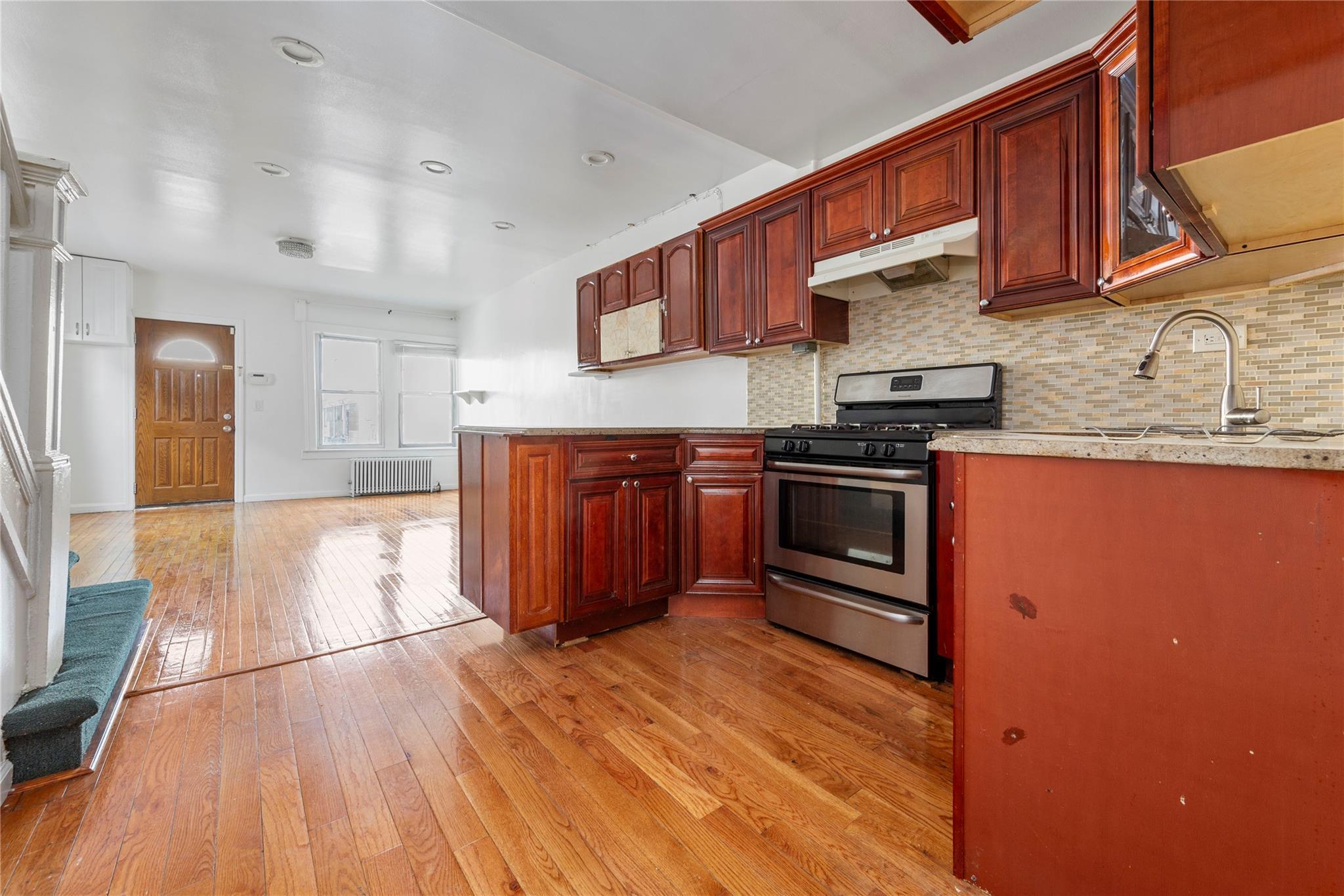 Single Family 127th S  Queens, NY 11420, MLS-884010-10