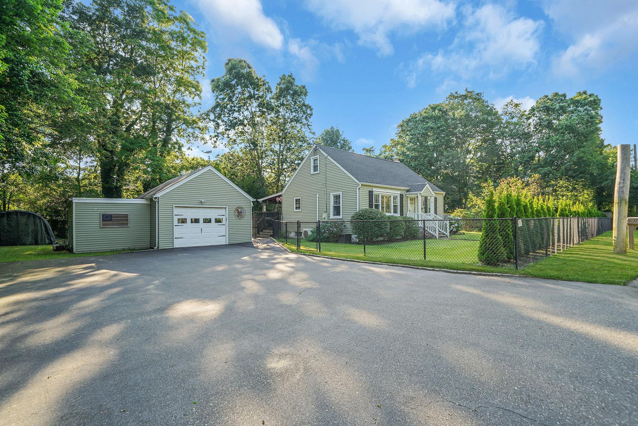 Single Family Cranberry  Suffolk County, NY 11951, MLS-884020-2