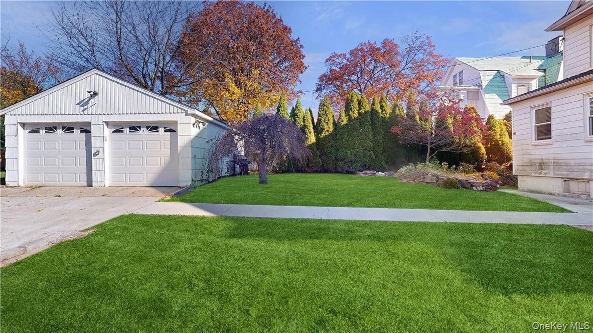 Single Family Hamilton  Westchester County, NY 10801, MLS-884027-28