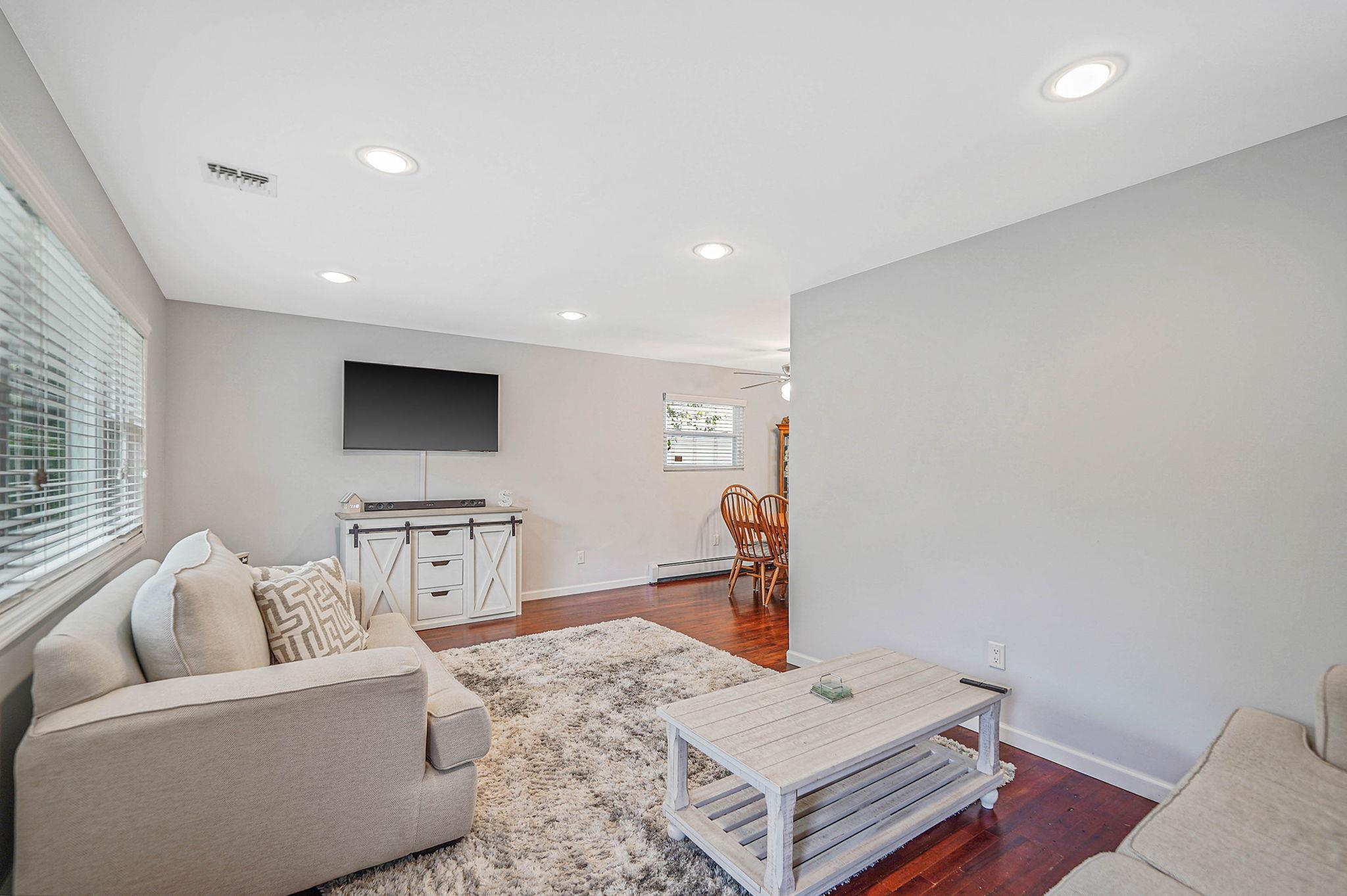 Single Family Holland  Suffolk County, NY 11763, MLS-884075-10