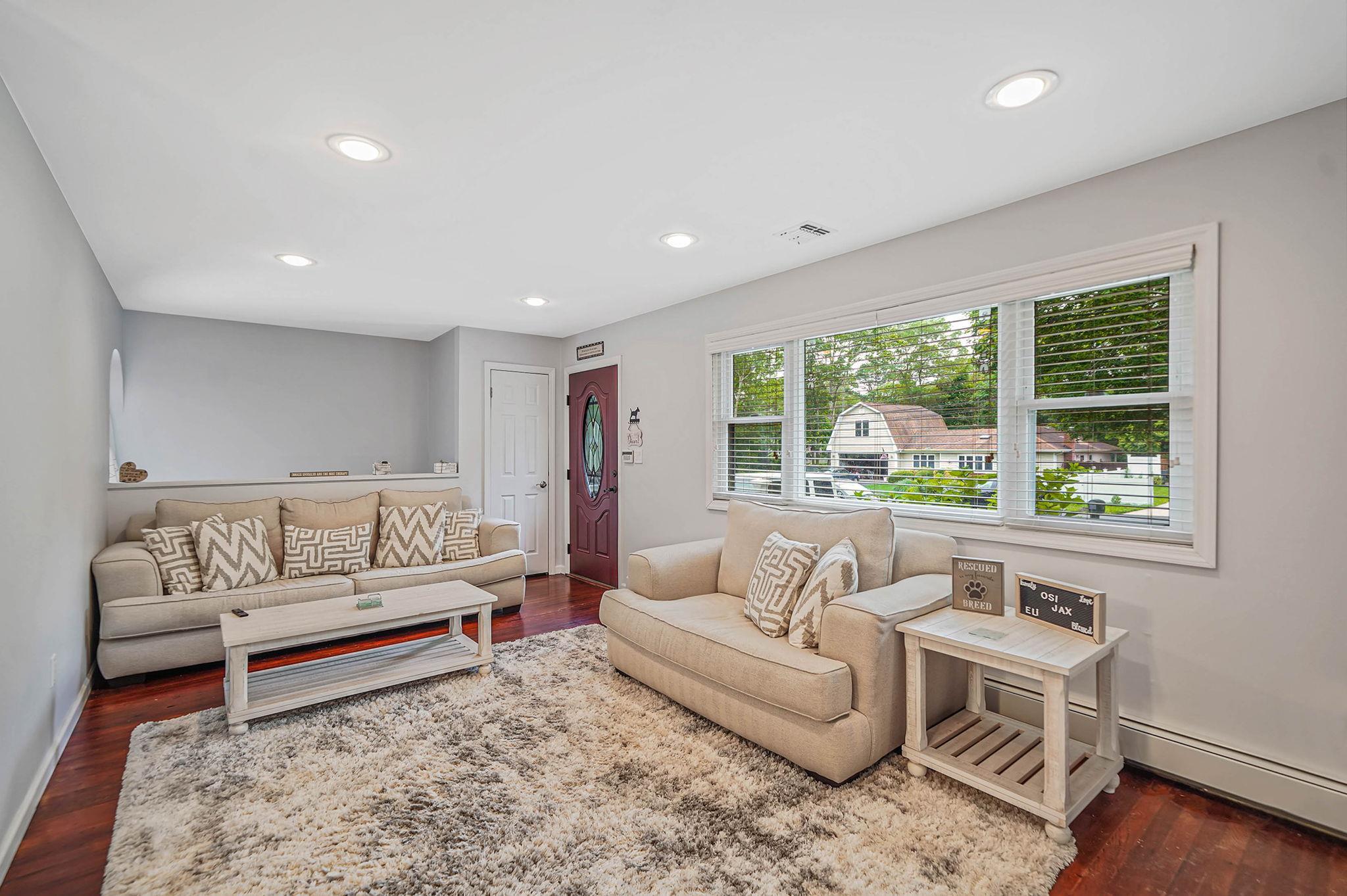 Single Family Holland  Suffolk County, NY 11763, MLS-884075-11