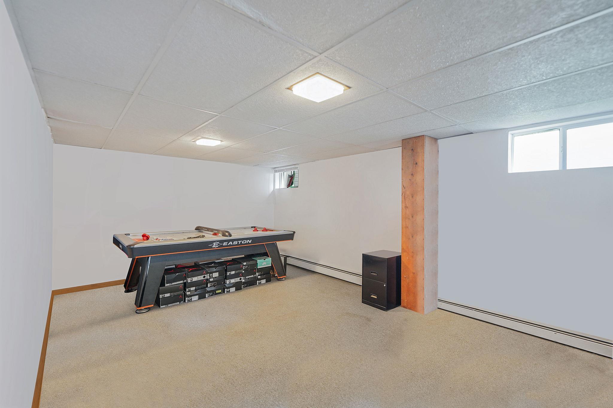 Single Family Holland  Suffolk County, NY 11763, MLS-884075-30