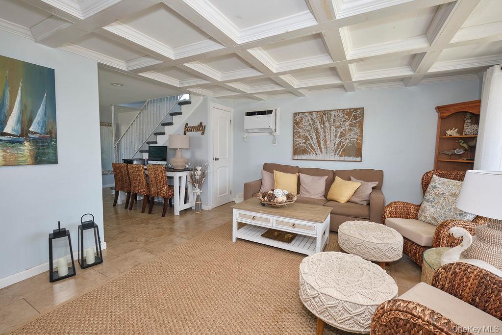 Single Family Somerset  Nassau County, NY 11783, MLS-884093-10