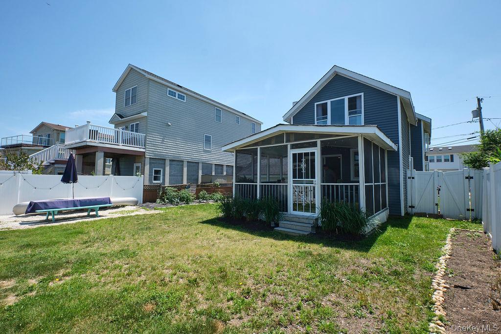 Single Family Somerset  Nassau County, NY 11783, MLS-884093-20