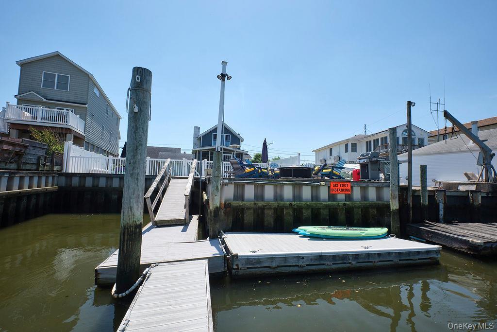 Single Family Somerset  Nassau County, NY 11783, MLS-884093-29