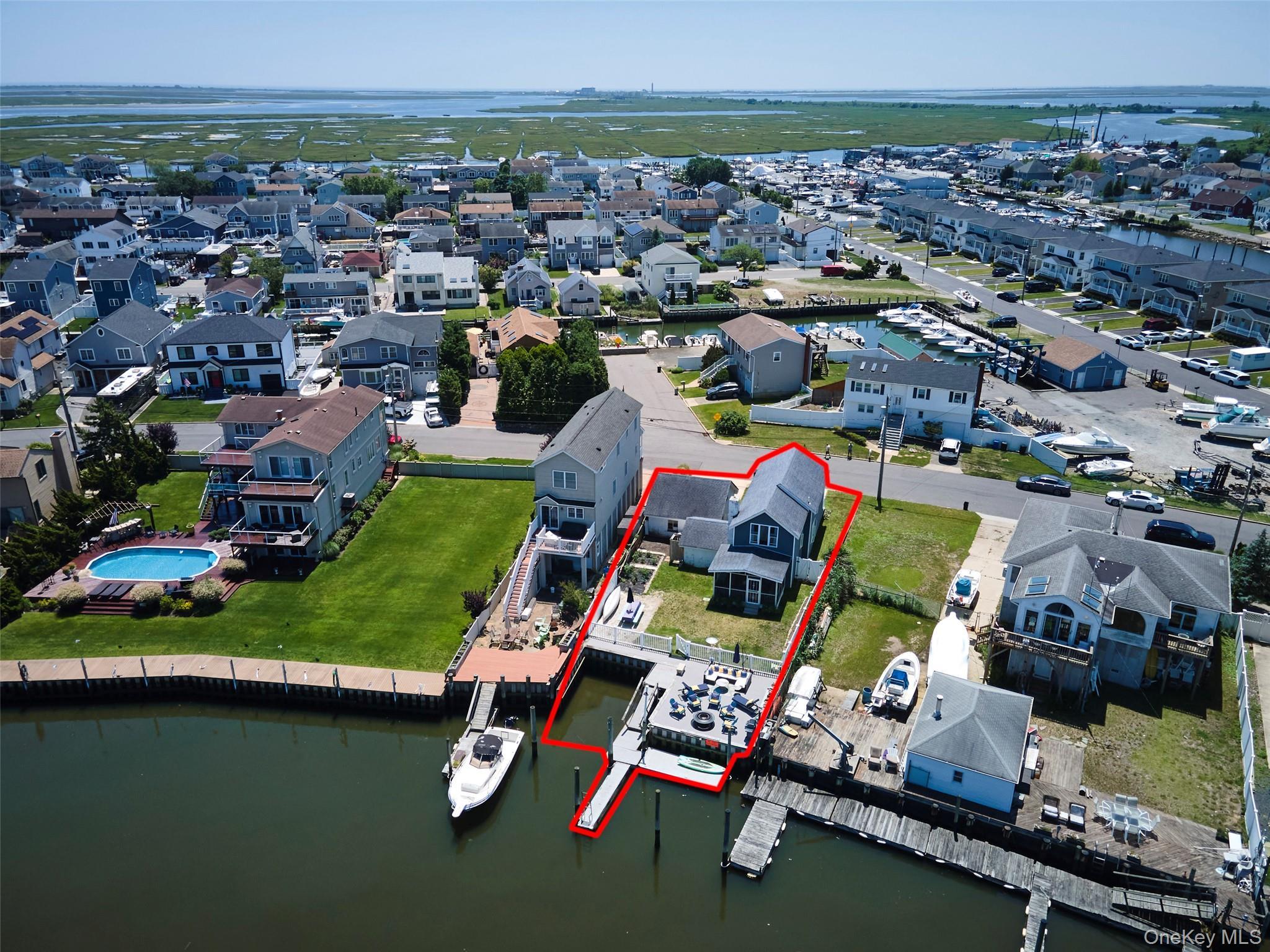 Single Family Somerset  Nassau County, NY 11783, MLS-884093-43