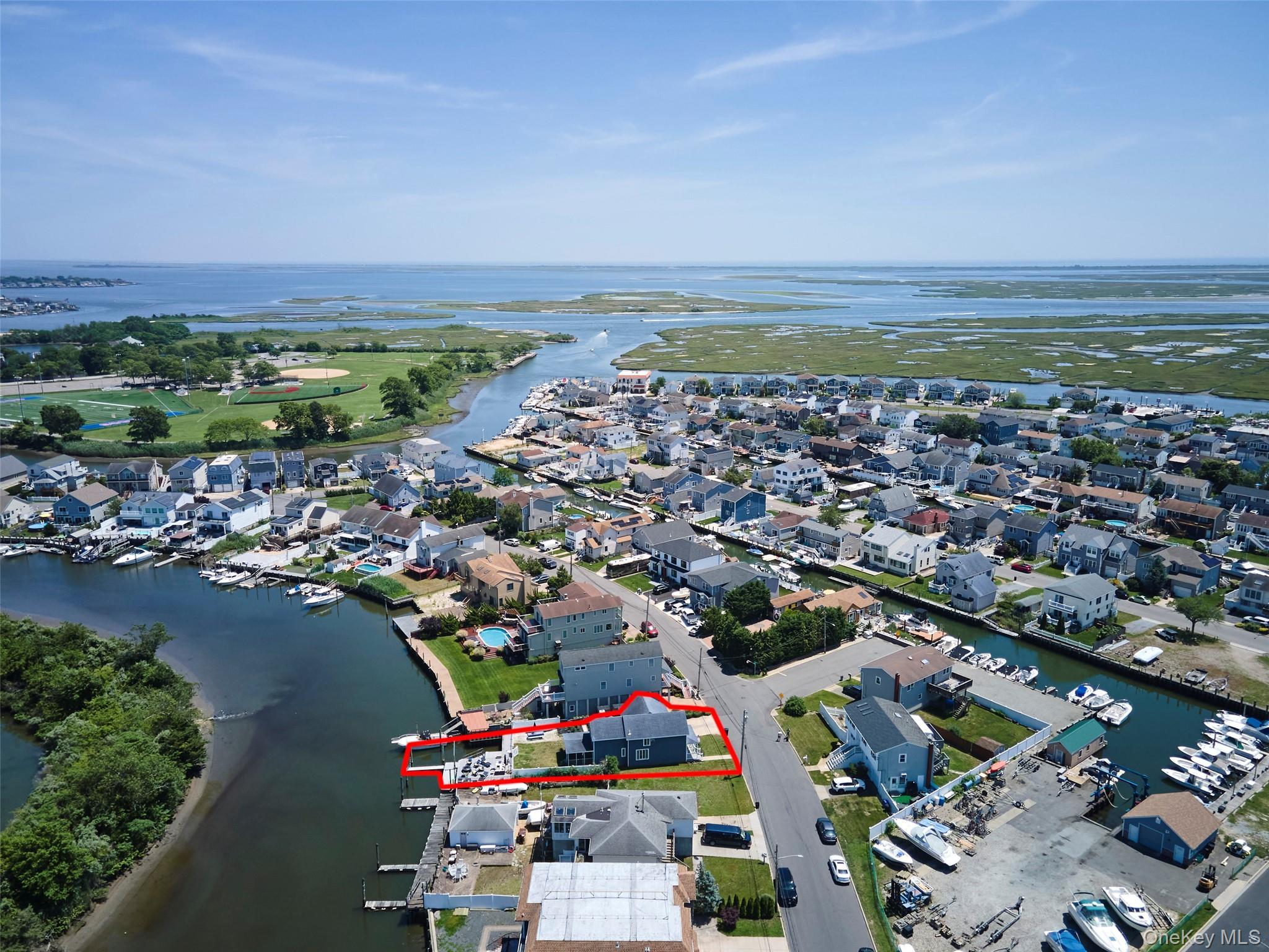 Single Family Somerset  Nassau County, NY 11783, MLS-884093-45