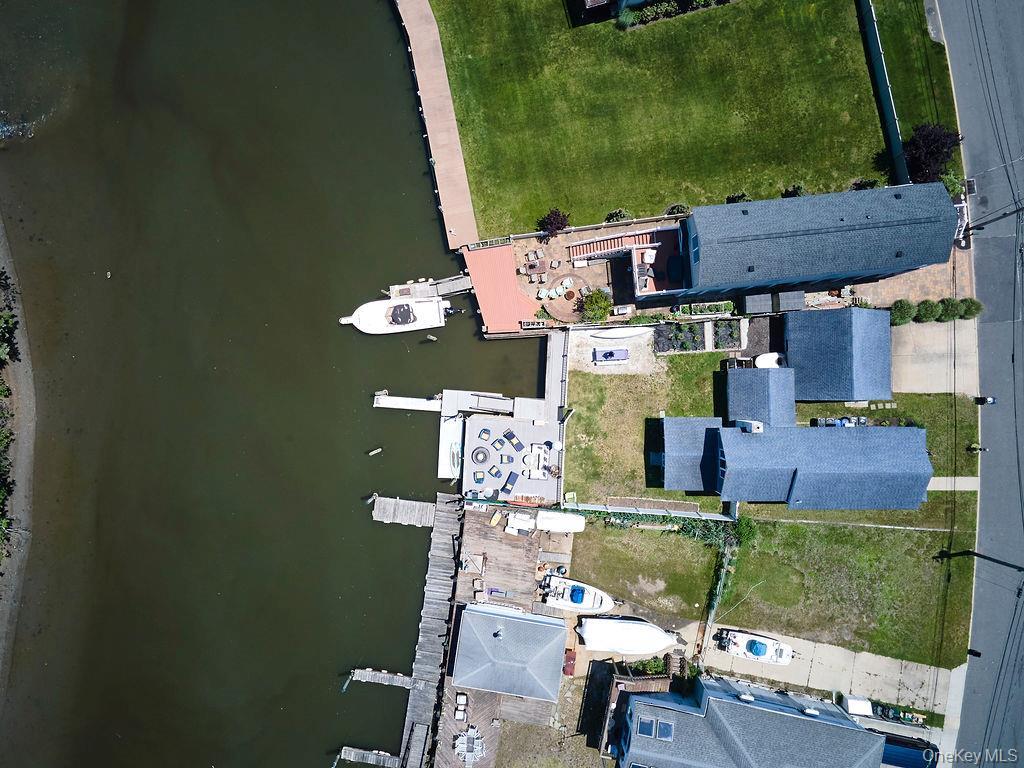 Single Family Somerset  Nassau County, NY 11783, MLS-884093-49