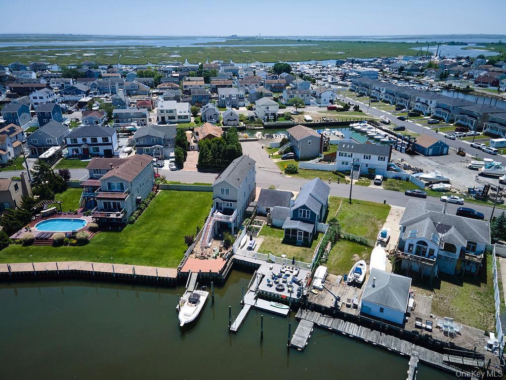 Single Family Somerset  Nassau County, NY 11783, MLS-884093-5